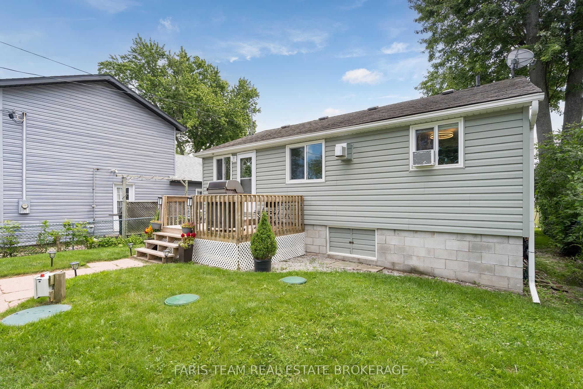 1067 Park Place, Innisfil, ON L0L 1K0 photo 2