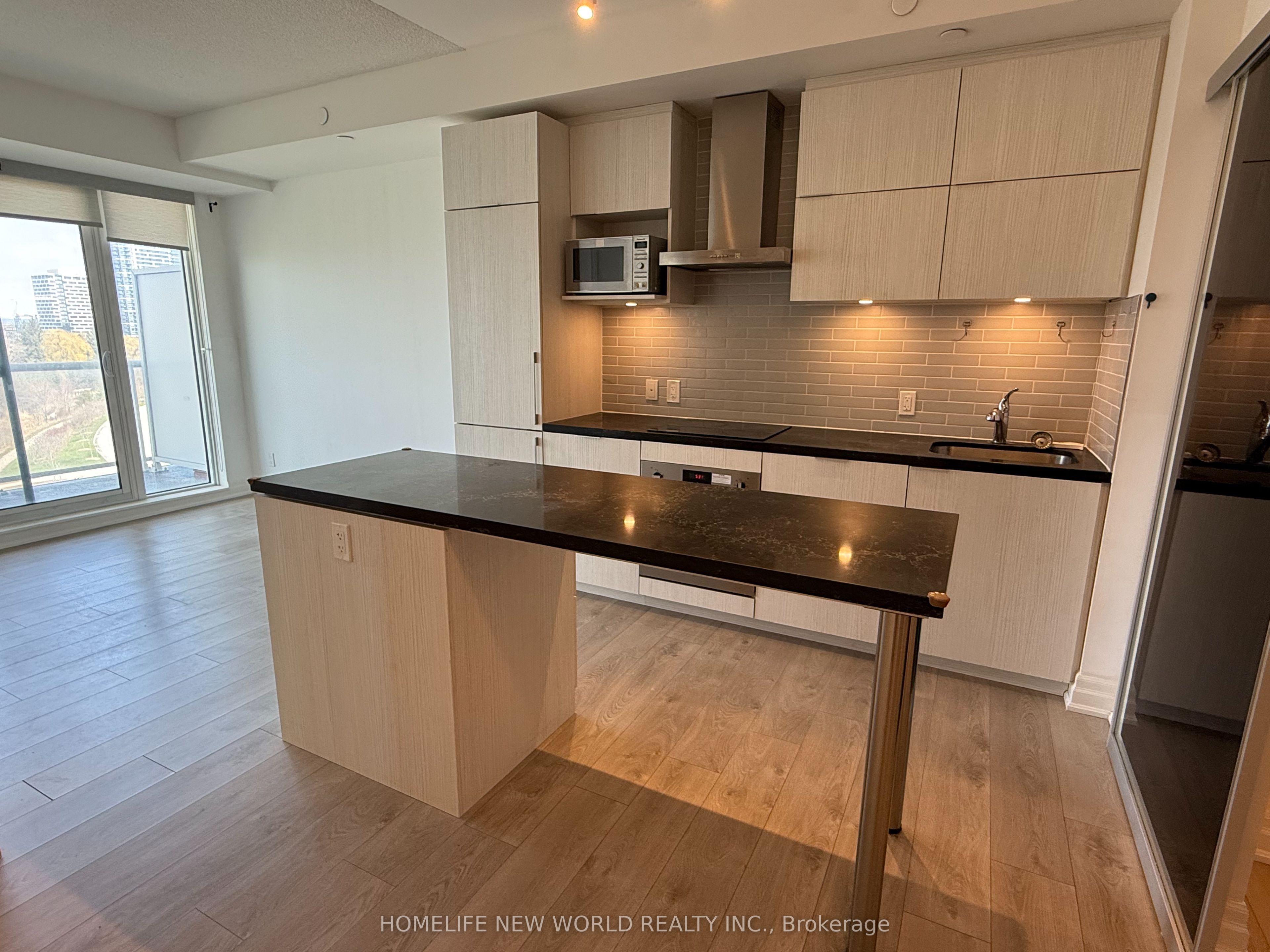 18 Rouge Valley Drive W 601, Markham, ON L6G 0H1 photo 2