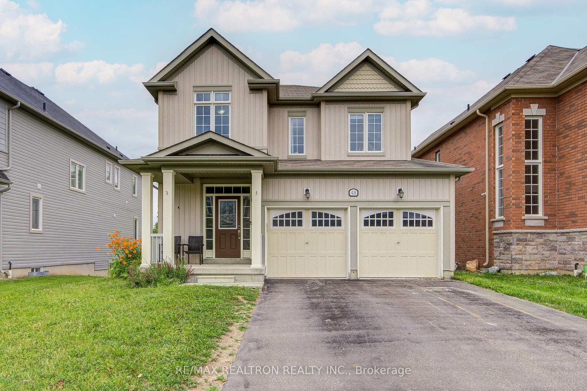 48 Robert Wilson Crescent, Georgina, ON L4P 4P1 photo 2