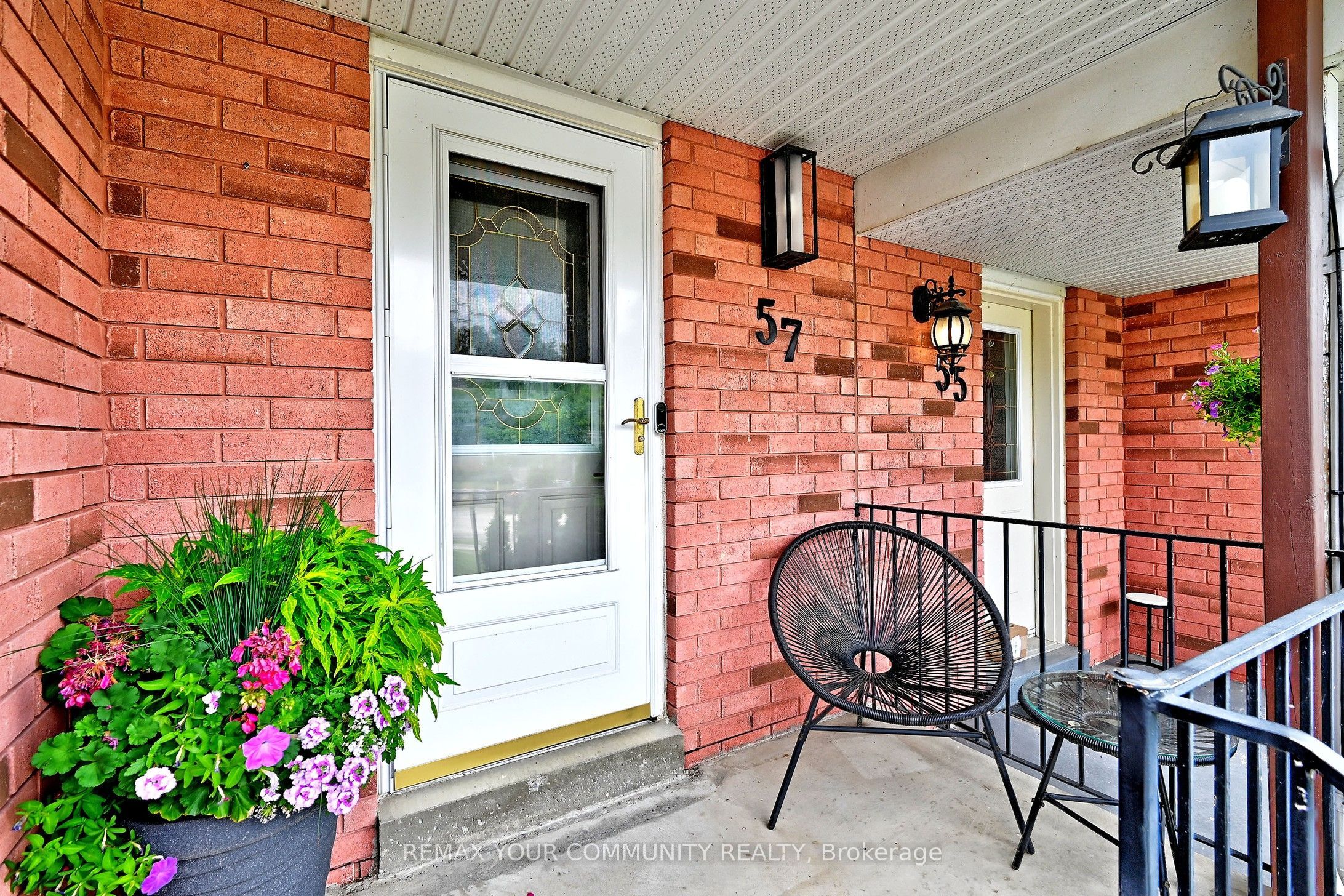 57 Hattie Court, Georgina, ON L4P 3Z8