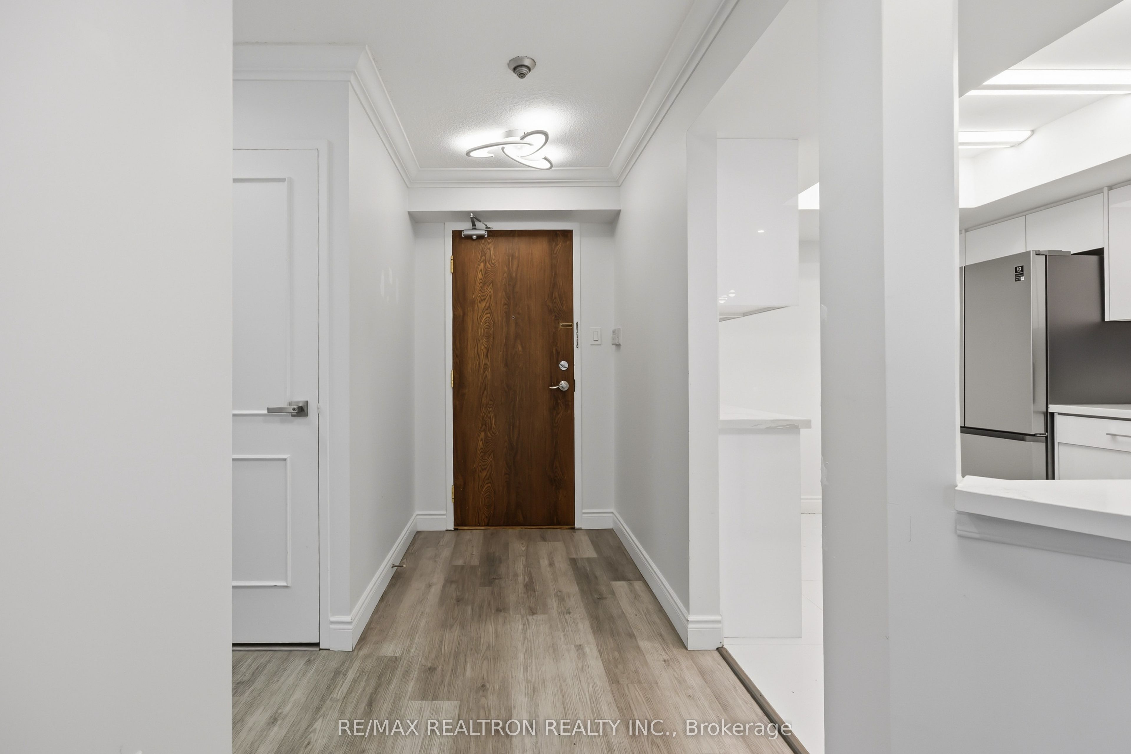 7440 Bathurst Street 608, Vaughan, ON L4J 7K8 photo 5