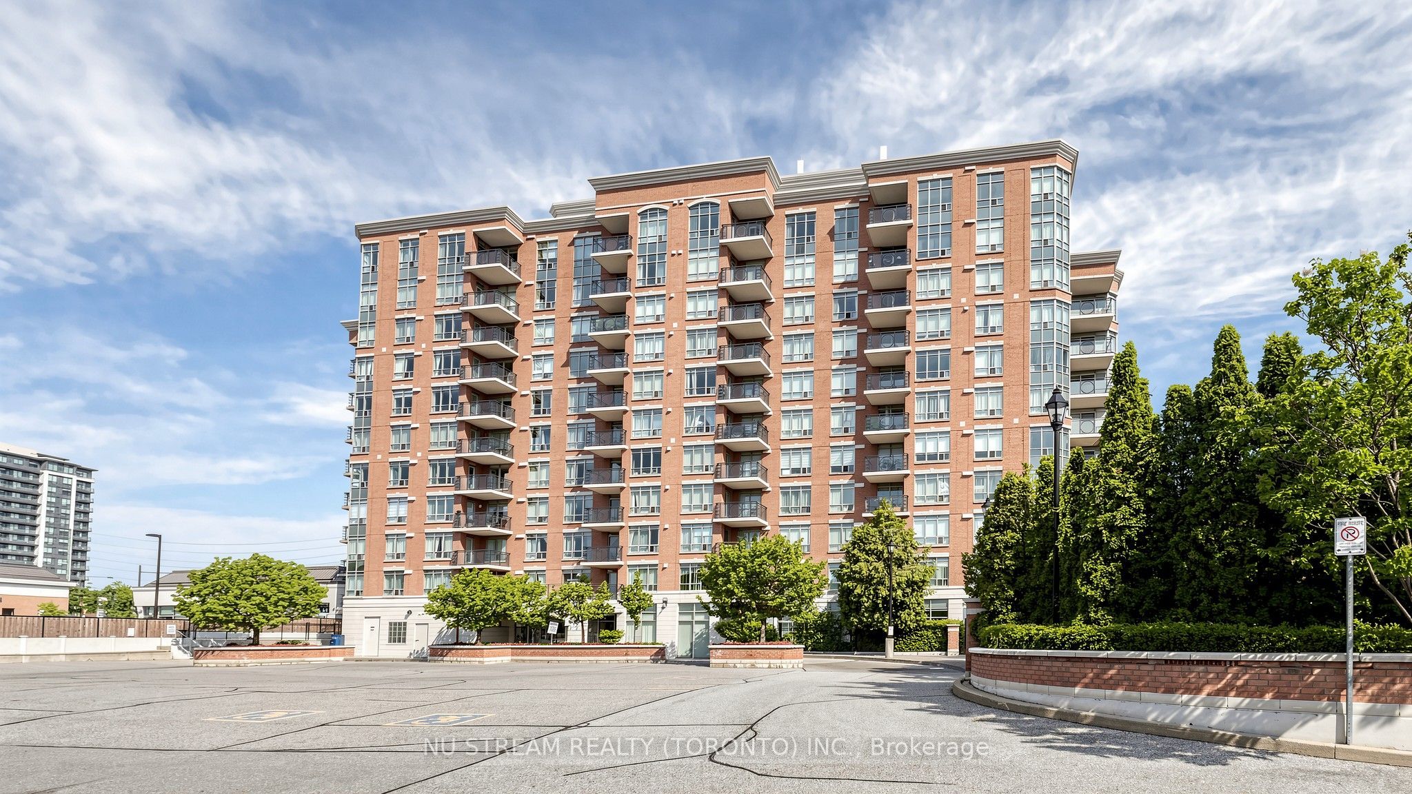 130 Pond Drive 106, Markham, ON L3T 7W5 photo 2
