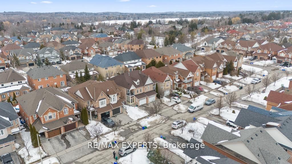 62 Colonial Crescent, Richmond Hill, ON L4E 3X3 photo 5