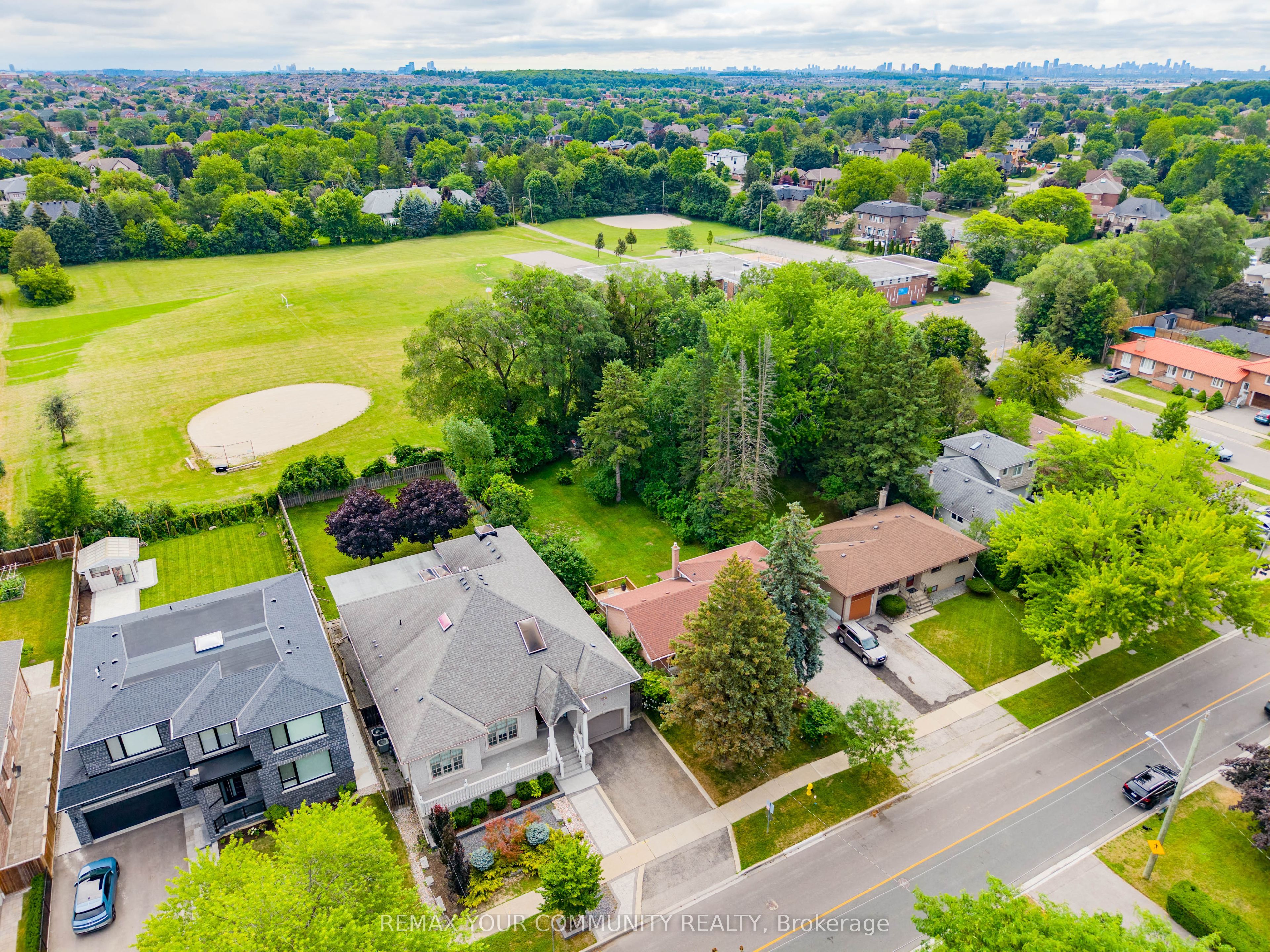 35 Netherford Road, Vaughan, ON L6A 1C7 photo 4