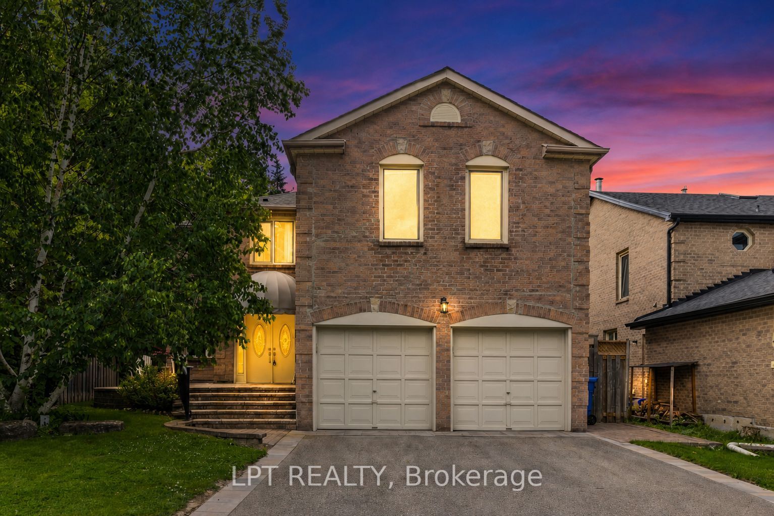 152 McCaffrey Road, Newmarket, ON L3X 1K2 photo 2