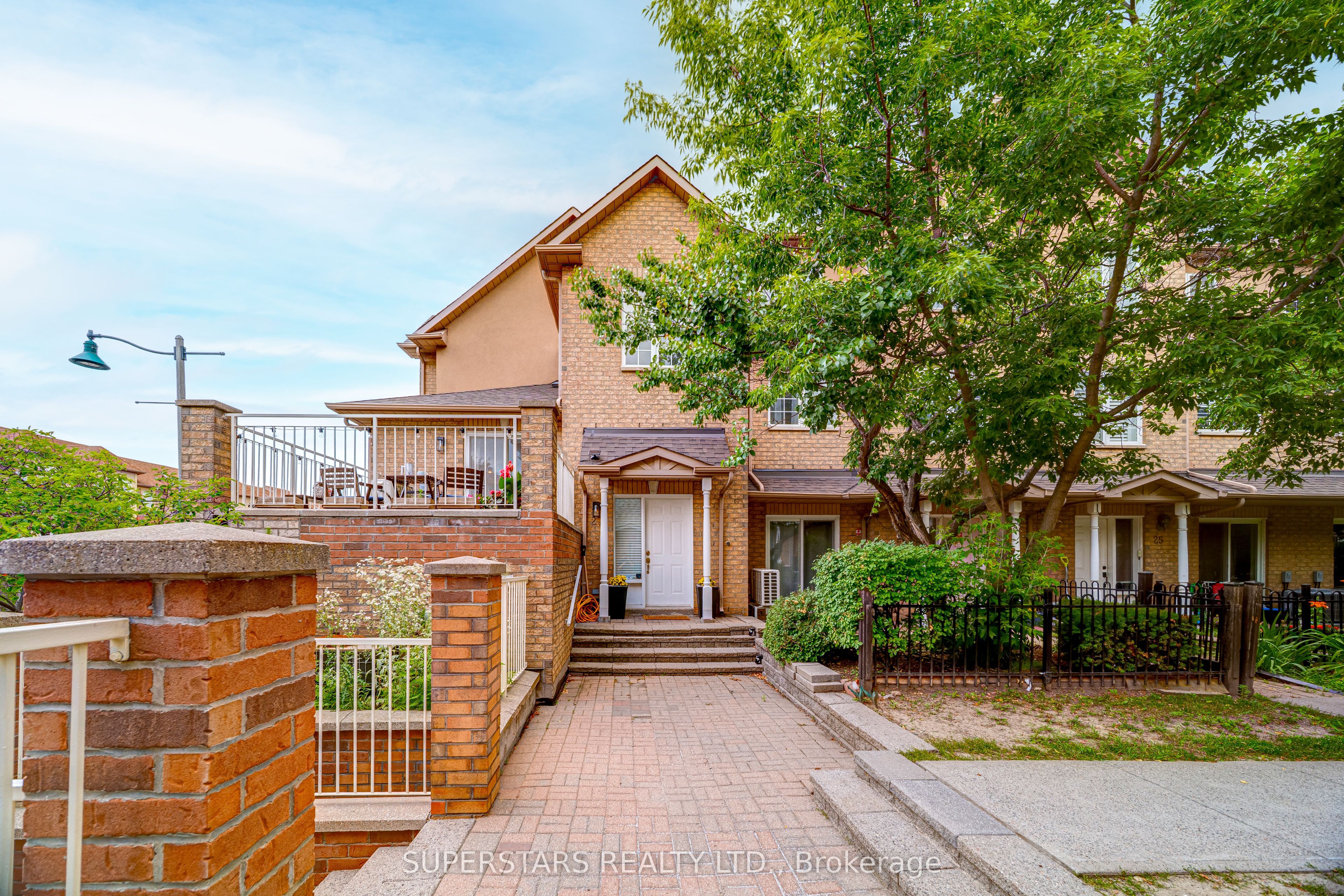 10 Cox Boulevard 27, Markham, ON L3R 4G2 photo 3