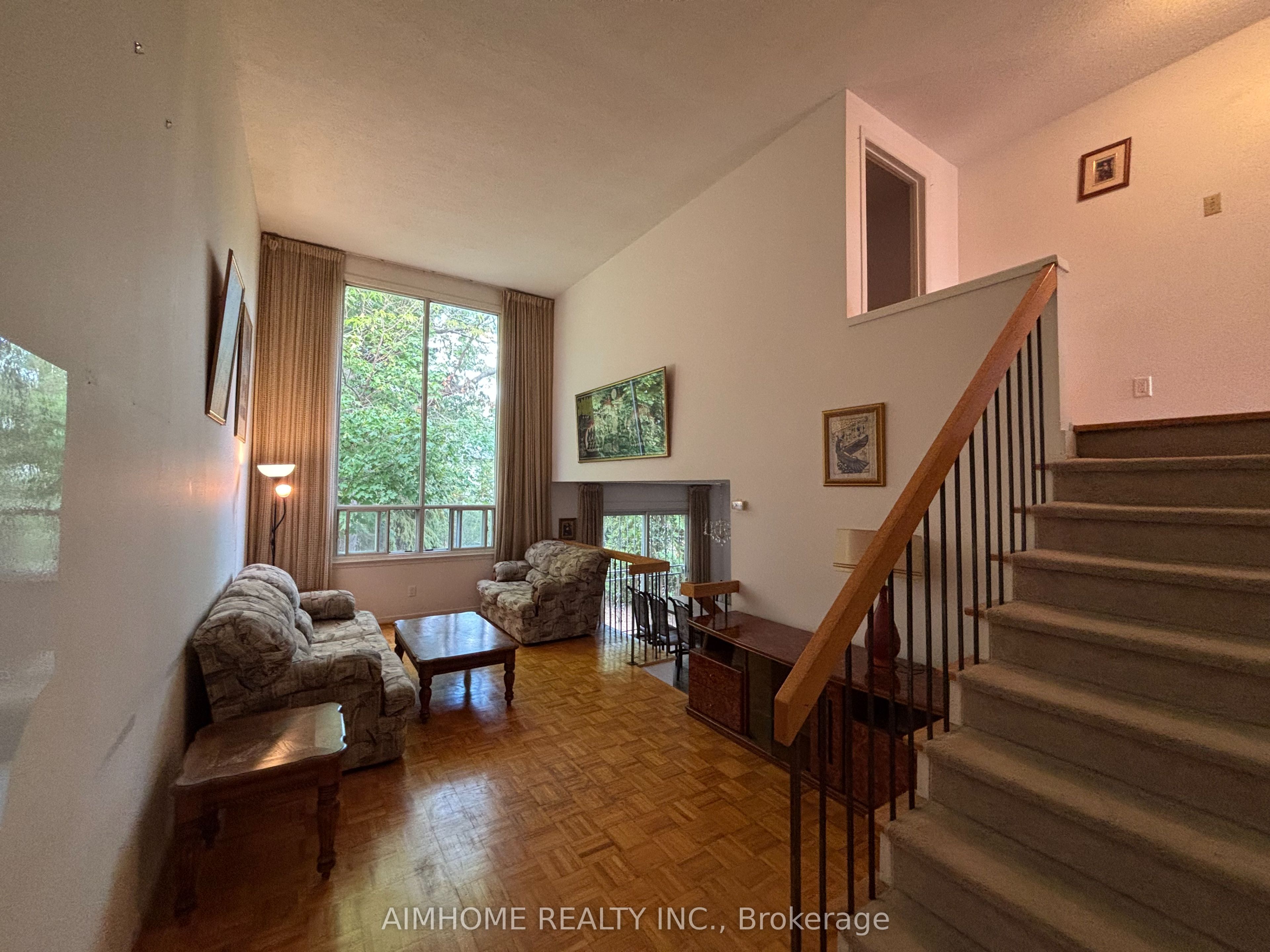 29 Snowshoe Crescent, Markham, ON L3T 4M7 photo 3