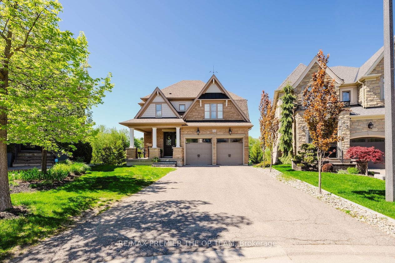 22 Adelia Place, King, ON L7B 0B4