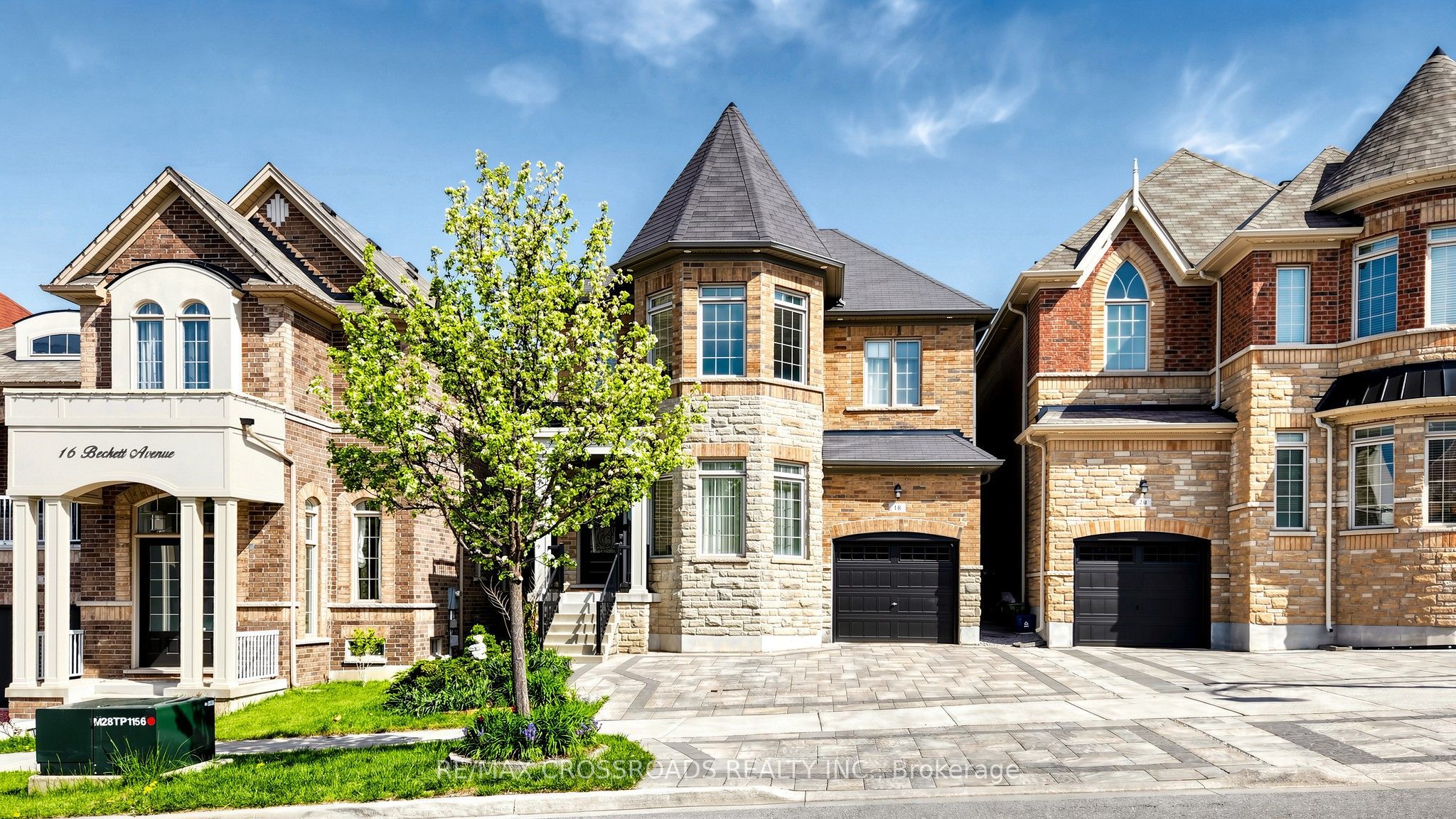 18 Beckett Avenue, Markham, ON L6C 0W5 photo 2