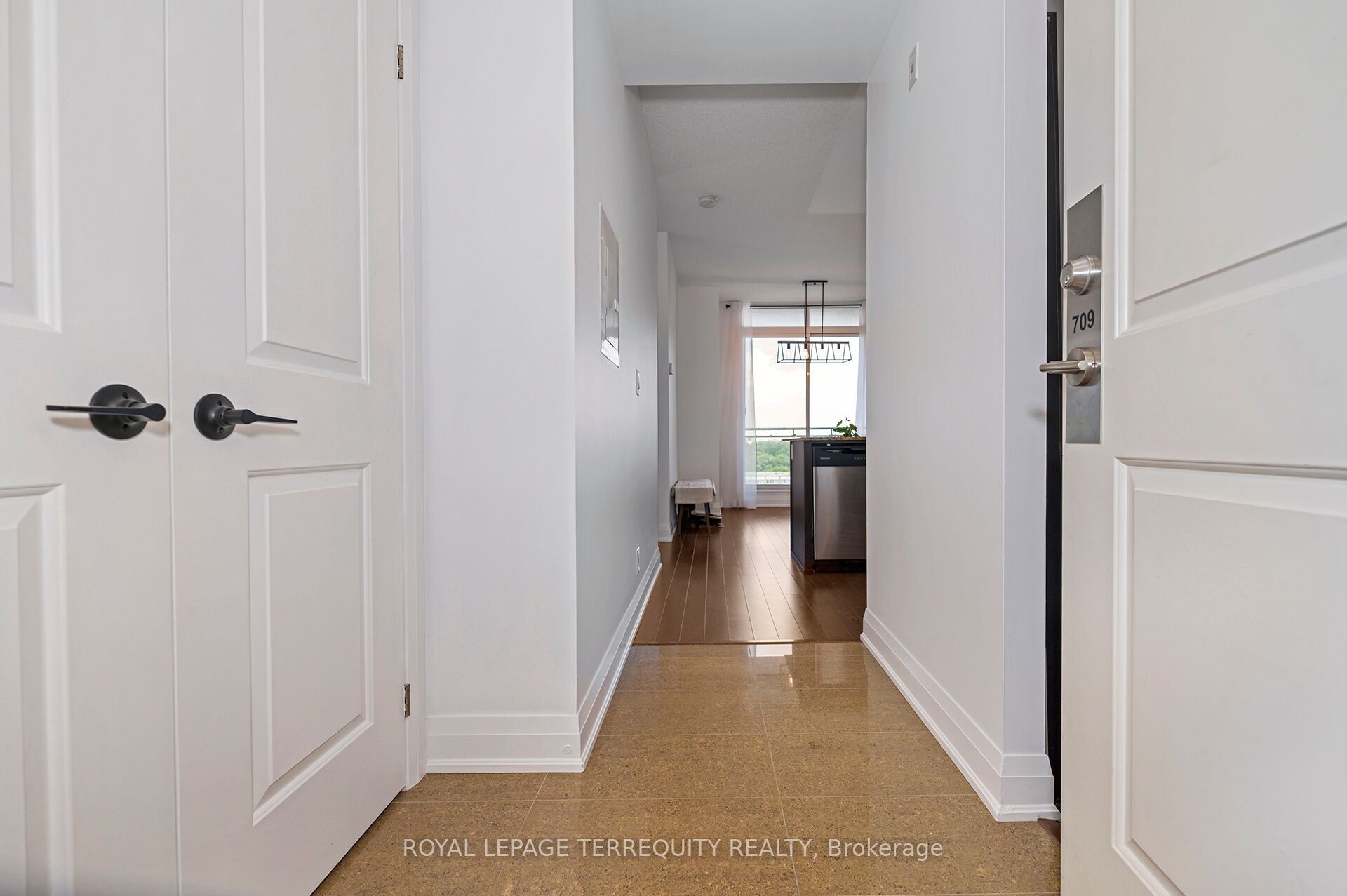 12 Woodstream Boulevard 709, Vaughan, ON L4L 8C3 photo 4
