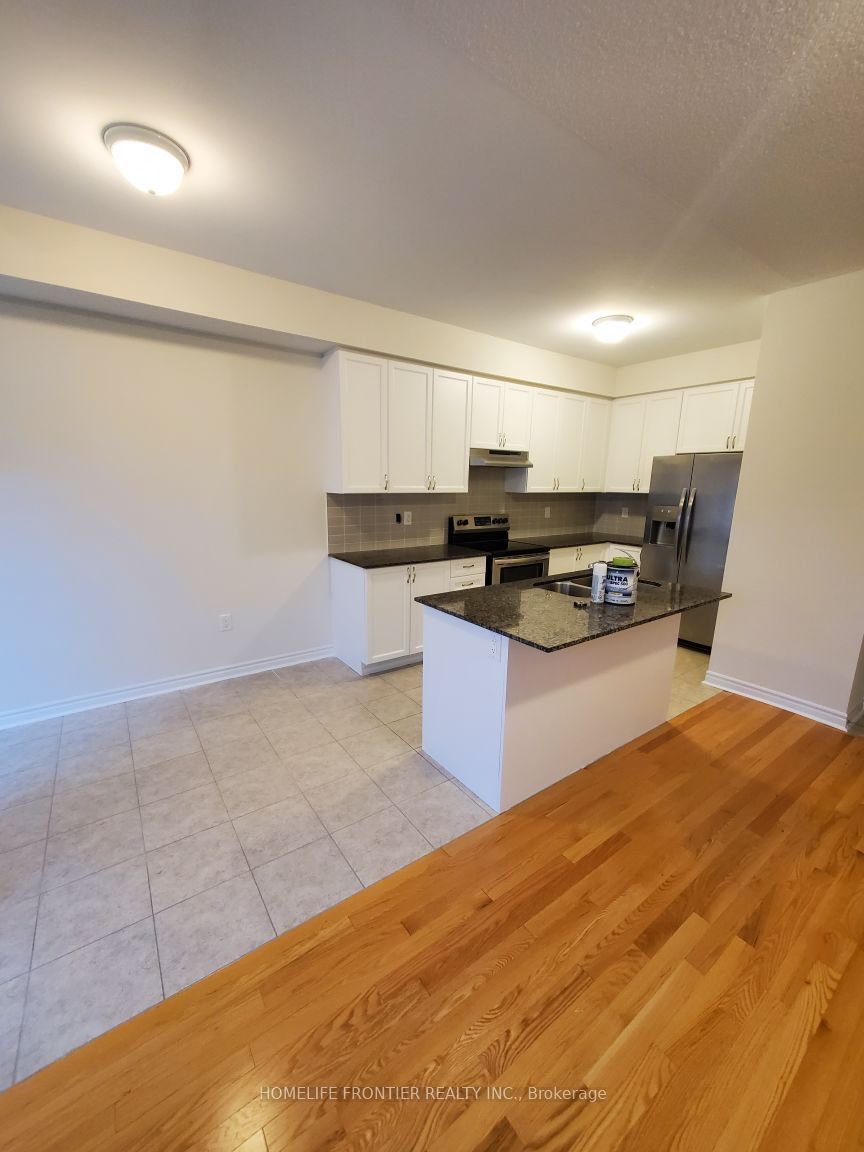 129 Gordon Circle, Newmarket, ON L3Y 0C9 photo 2