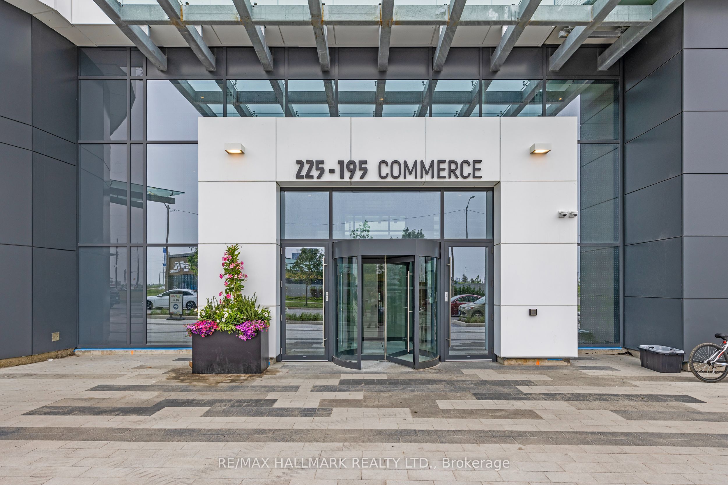 225 Commerce Street 4312, Vaughan, ON L4K 0R1 photo 3