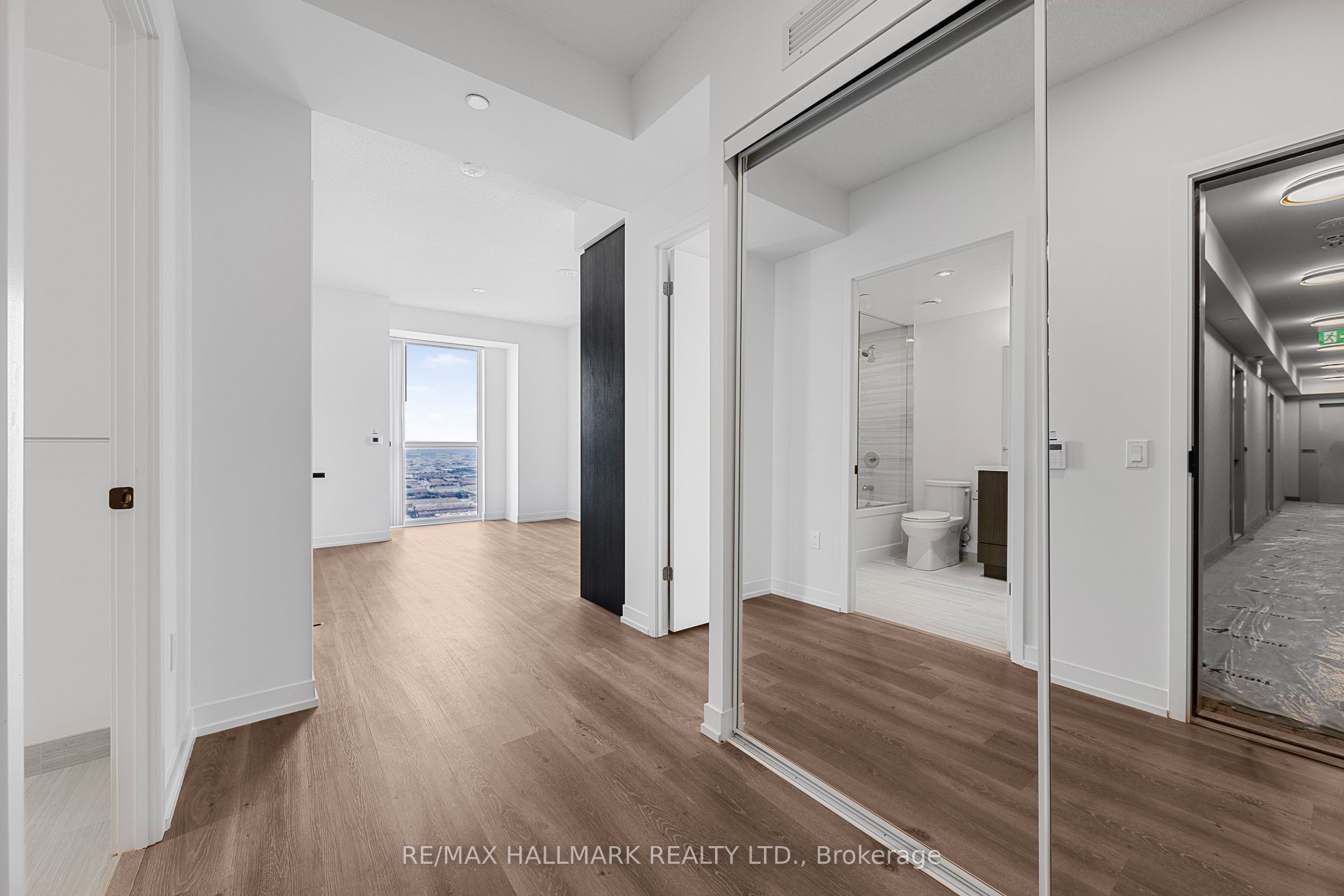 225 Commerce Street 4312, Vaughan, ON L4K 0R1 photo 5