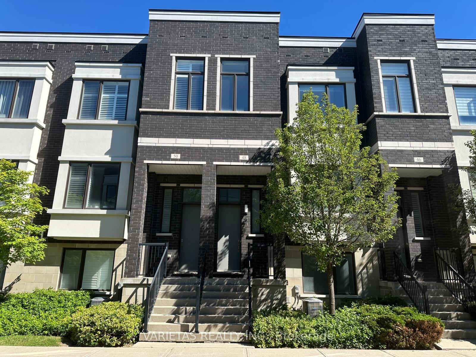 48 Ambler Lane, Richmond Hill, ON L4C 0Z8