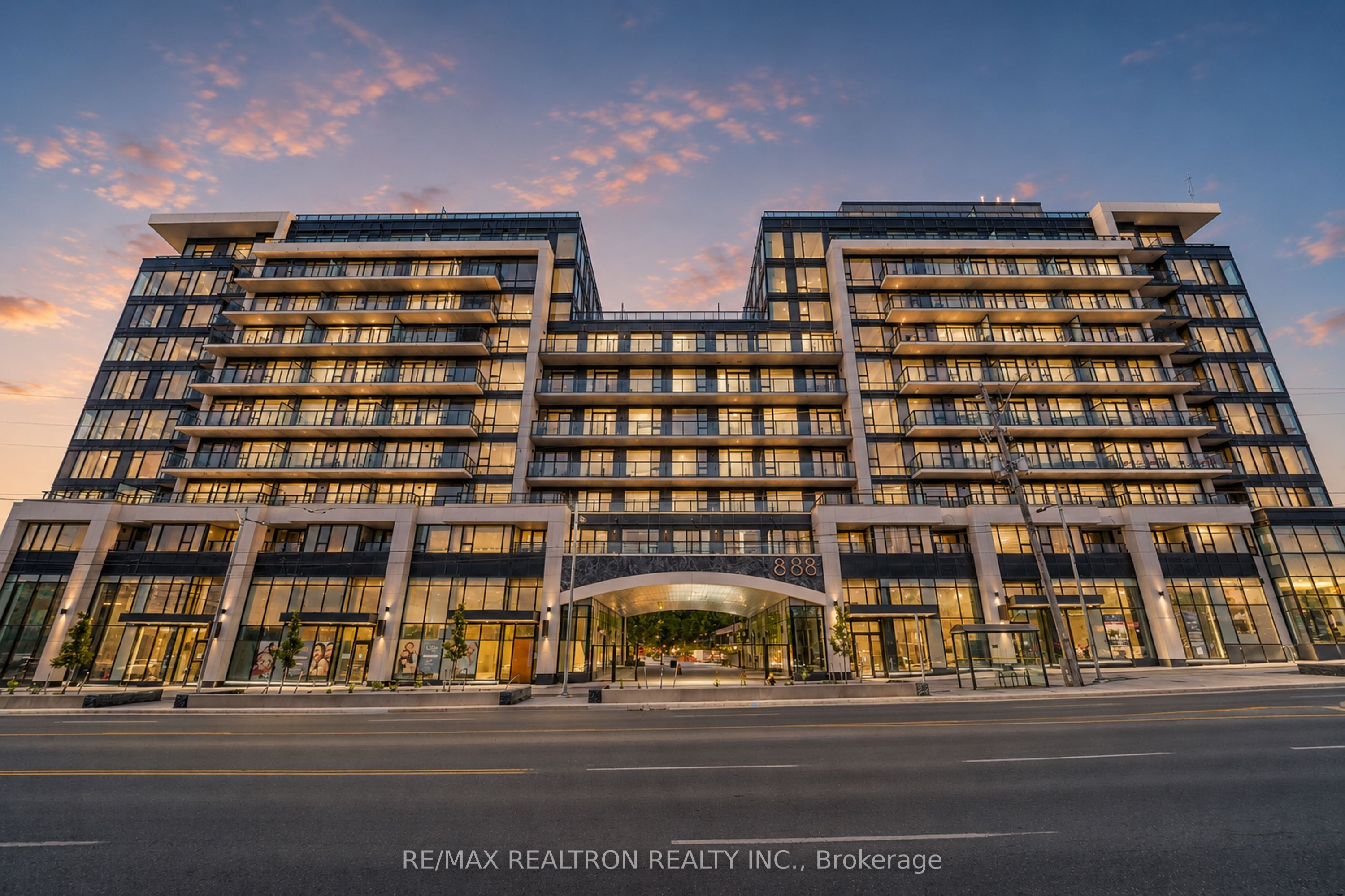 8188 Yonge Street 627, Vaughan, ON L4J 0M2 photo 2