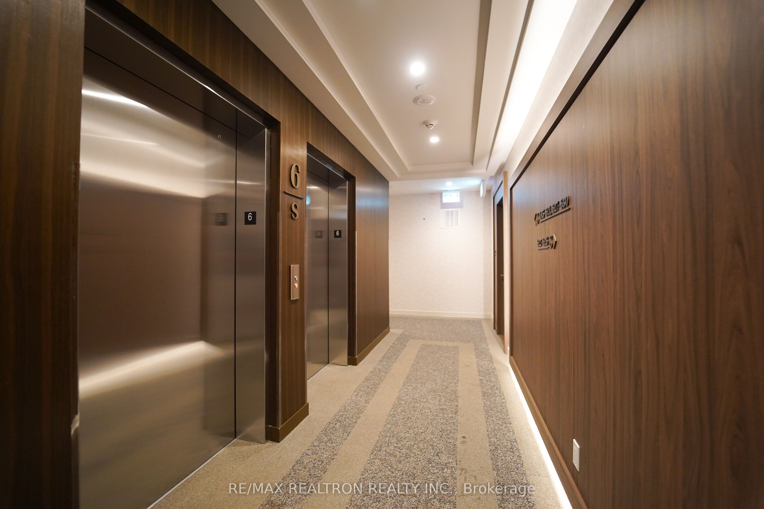 8188 Yonge Street 627, Vaughan, ON L4J 0M2 photo 5