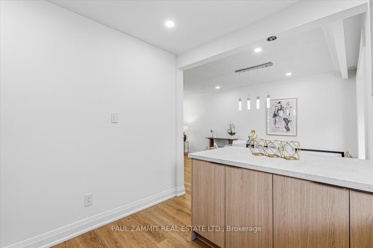 246 Zelda Crescent, Richmond Hill, ON L4C 2Y5 photo 5