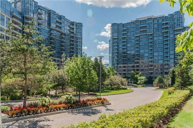 23 Cox Boulevard 1563, Markham, ON L3R 7Z9