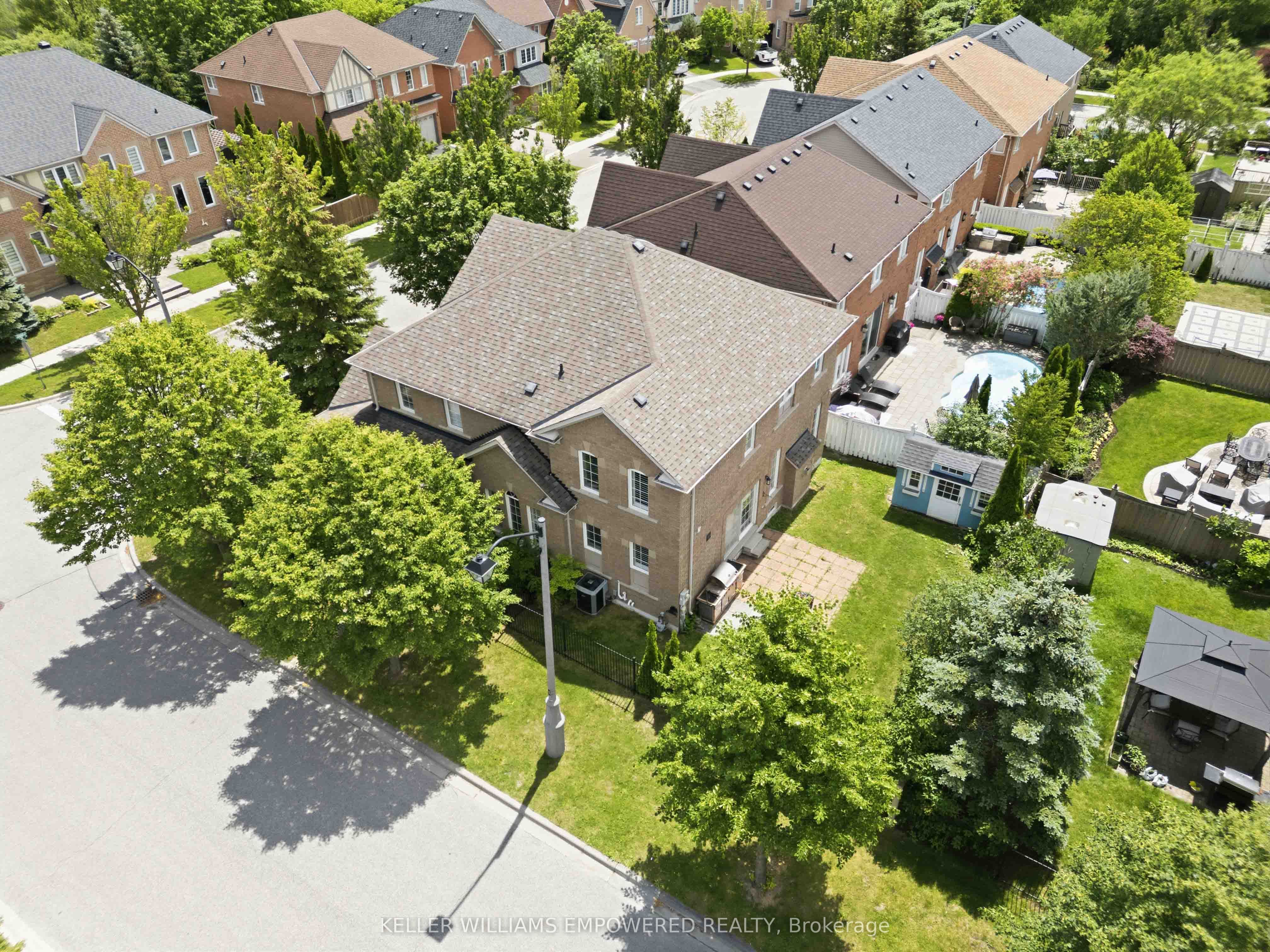 6 Jonah Drive, Richmond Hill, ON L4E 4L9 photo 3