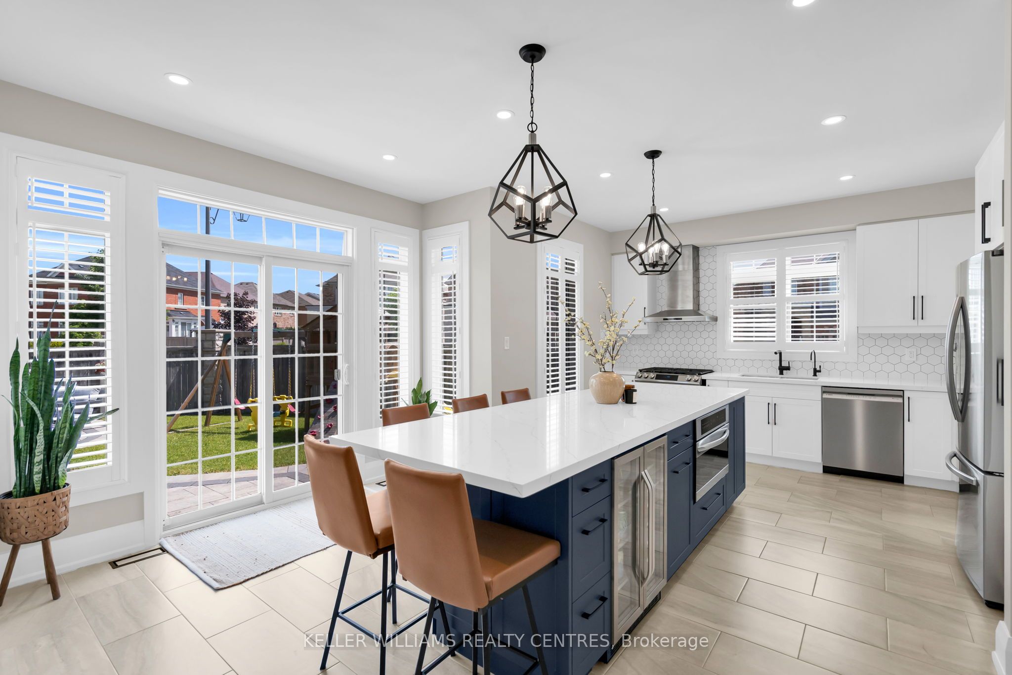 2 Jewelwing Court, Bradford West Gwillimbury, ON L3Z 0N6 photo 3