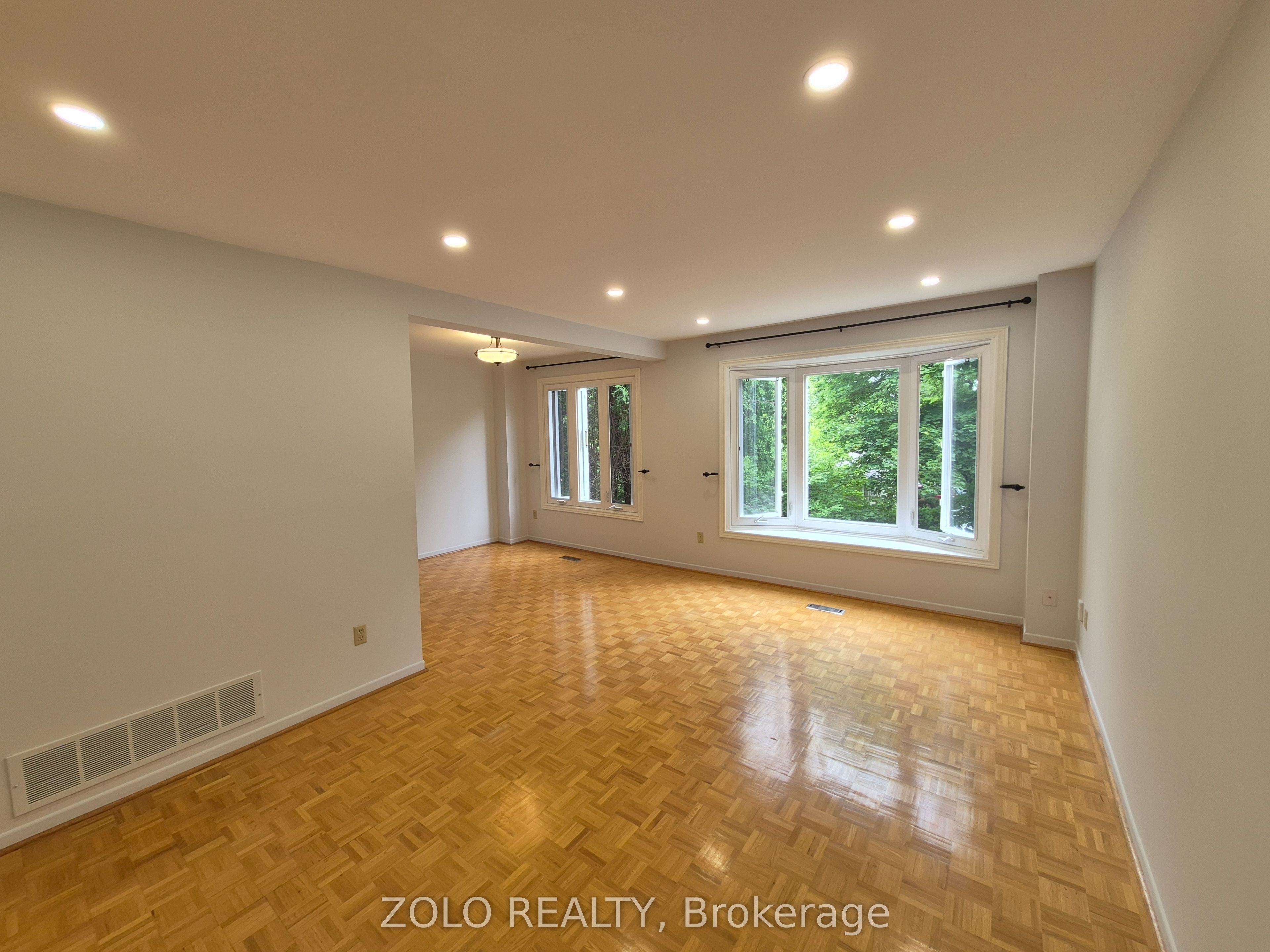 77 Colleen Street, Vaughan, ON L4J 5G6 photo 4