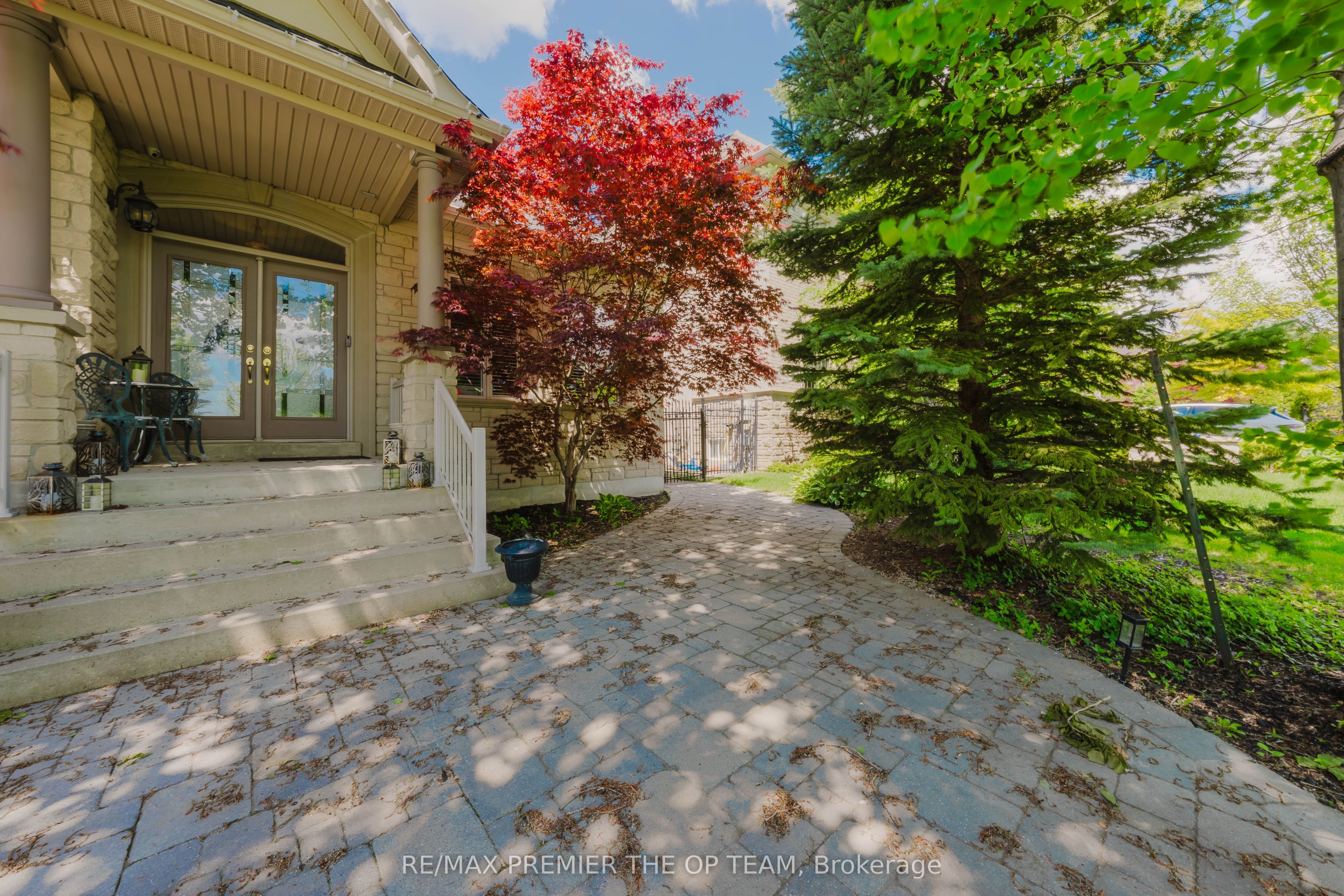 56 Park Ridge Drive Upper, Vaughan, ON L0J 1C0 photo 4