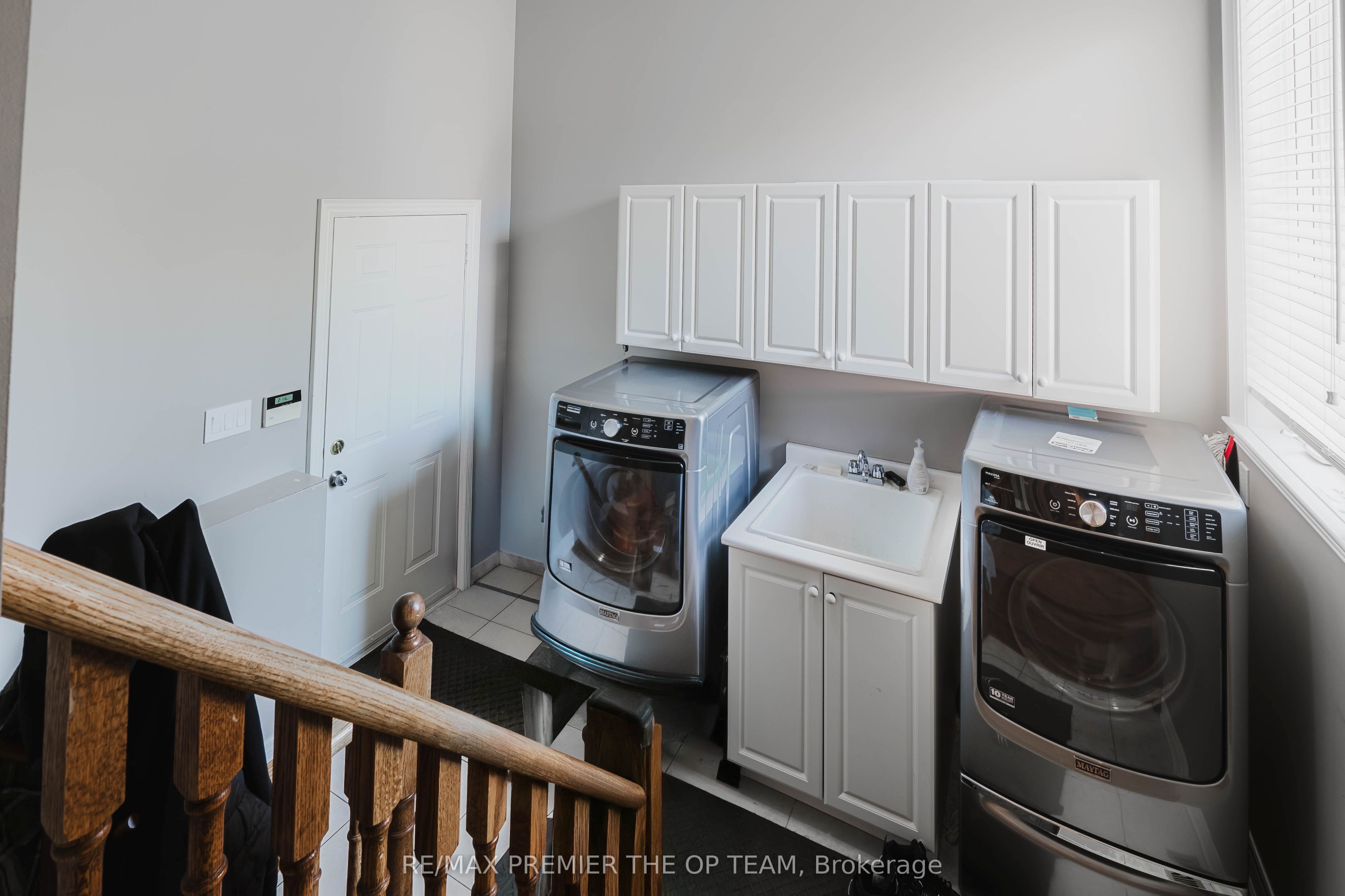 56 Park Ridge Drive Lower, Vaughan, ON L0J 1C0 photo 3