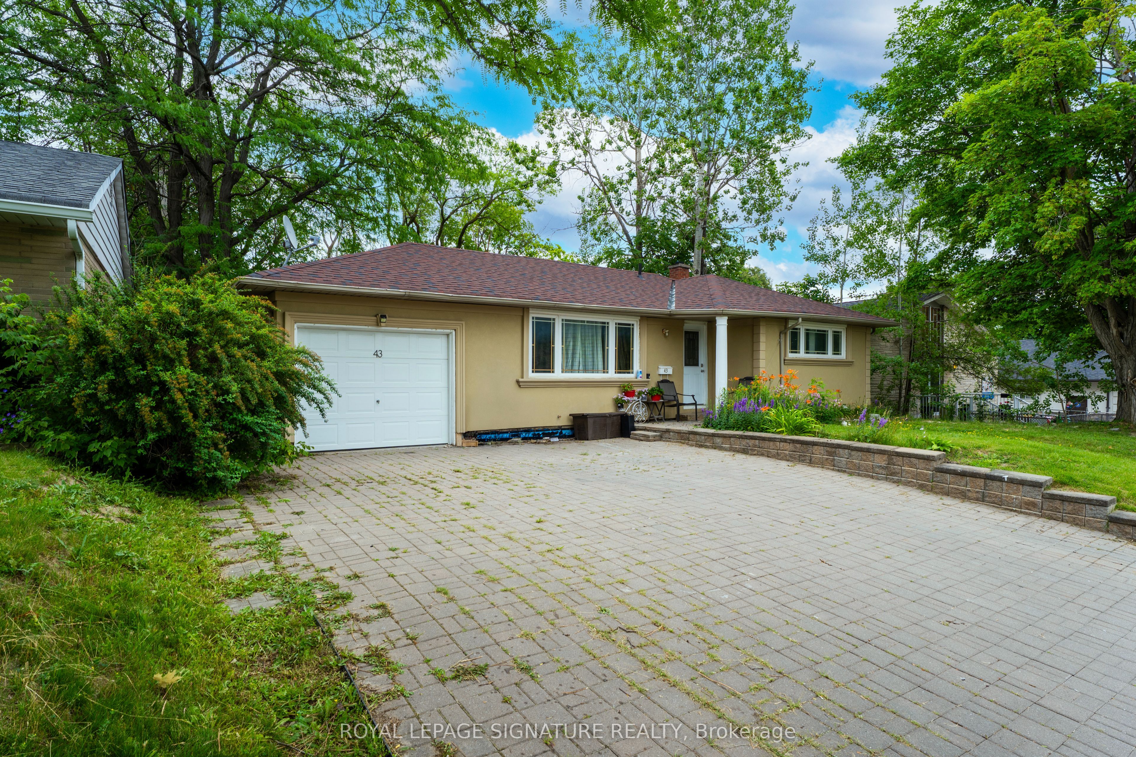 43 Parkside Drive Basement, Newmarket, ON L3Y 4R7 photo 2