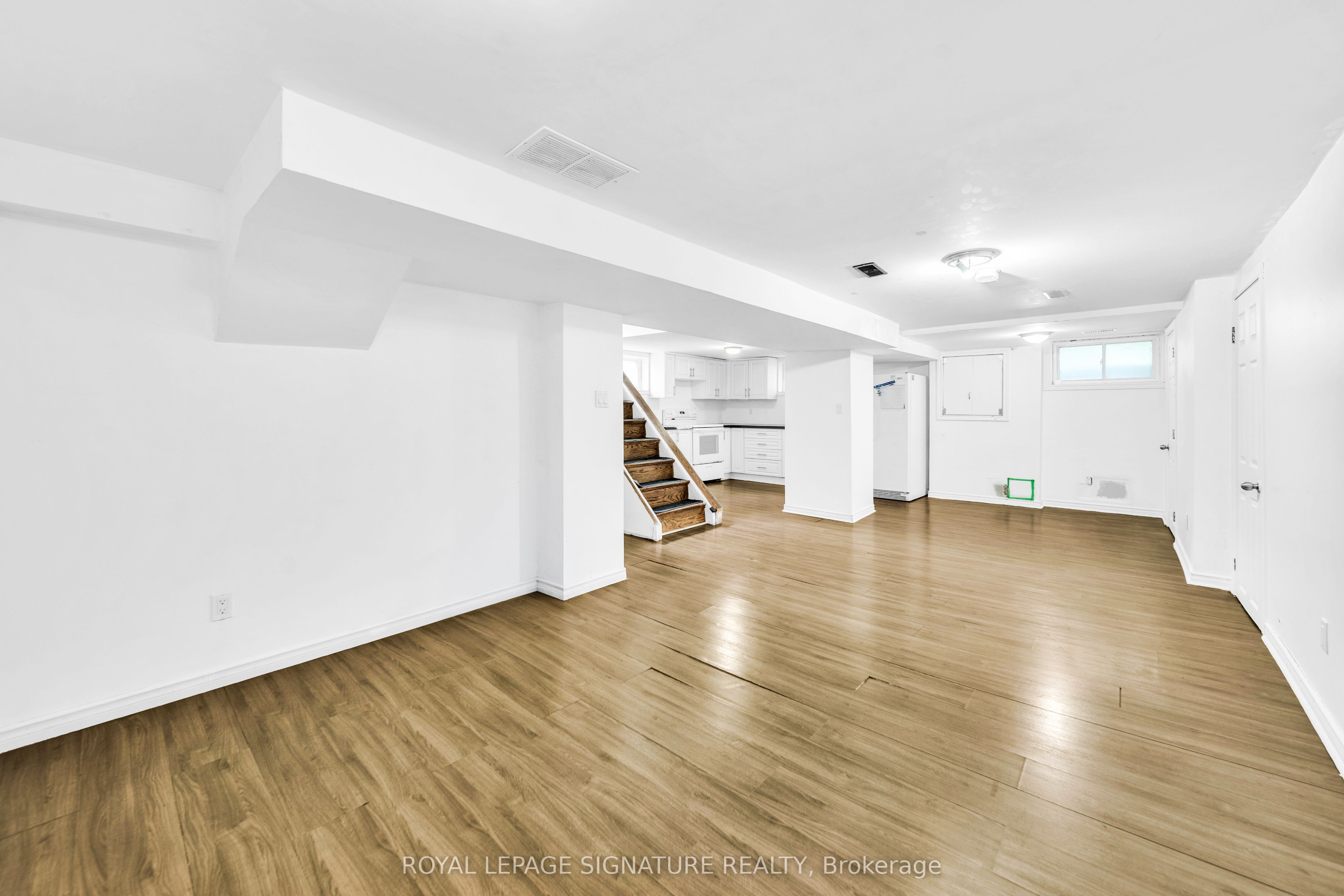 43 Parkside Drive Basement, Newmarket, ON L3Y 4R7 photo 4