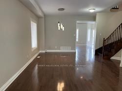 218 Helen Avenue, Markham, ON L3R 1J8 photo 4