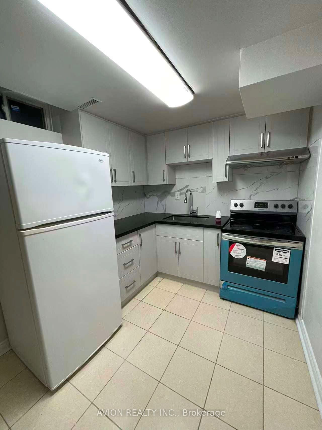 172 HIGHGLEN Avenue, Markham, ON L3S 1X4 photo 2