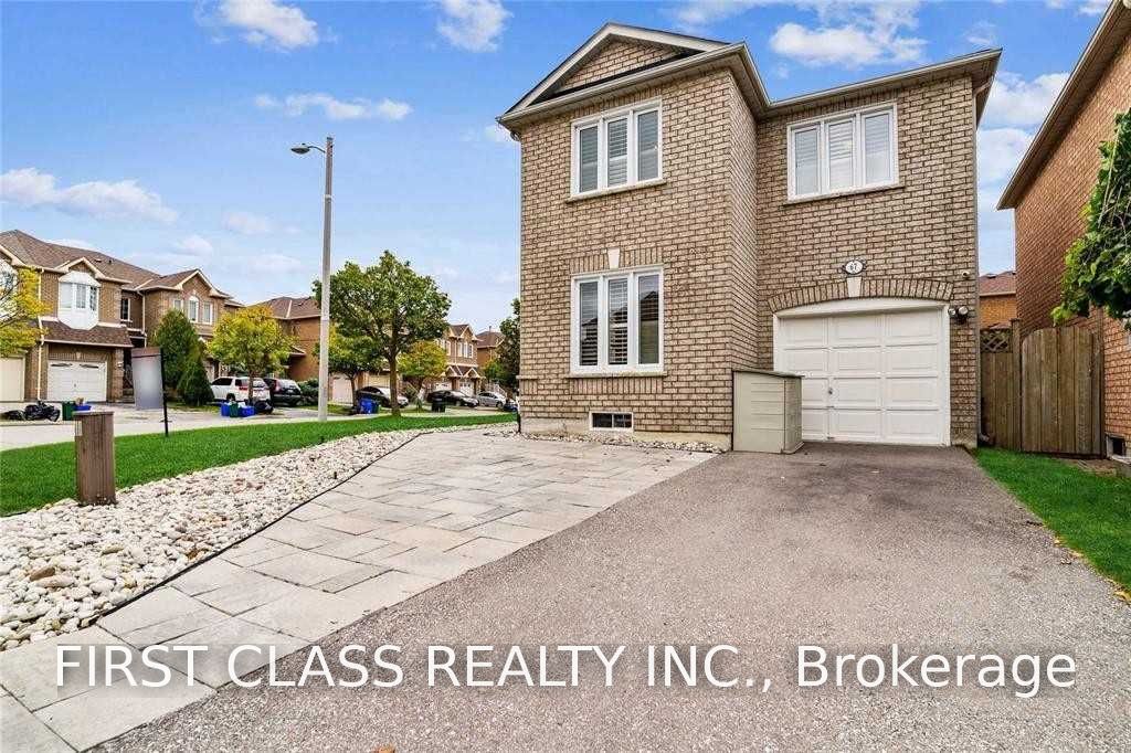 67 Denton Circle, Vaughan, ON L6A 2N4 photo 2