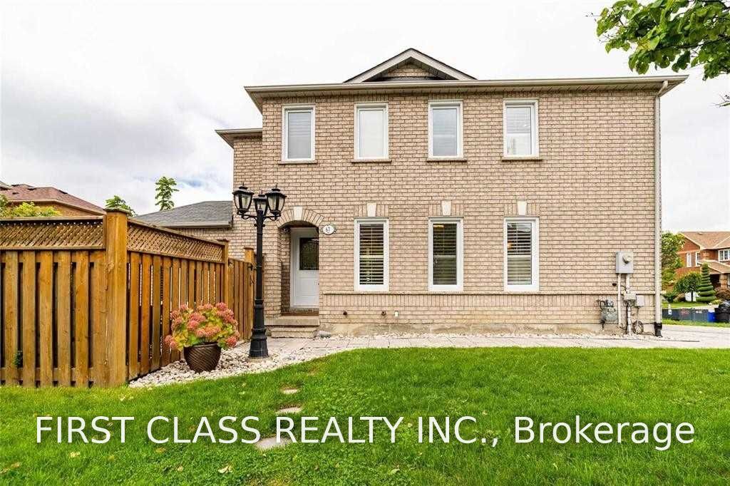 67 Denton Circle, Vaughan, ON L6A 2N4 photo 3