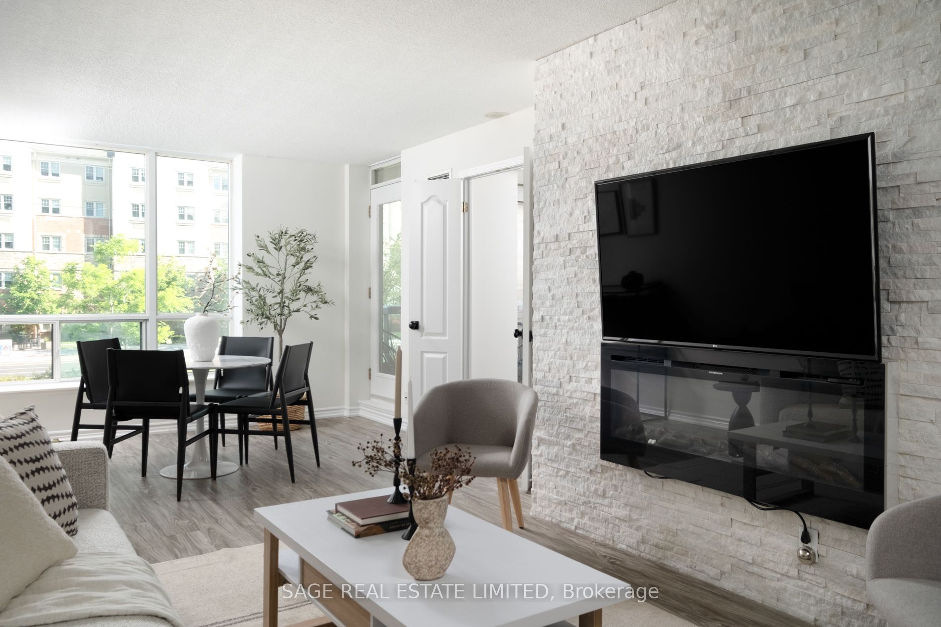 745 New Westminster Drive 203, Vaughan, ON L4J 8J9 photo 5