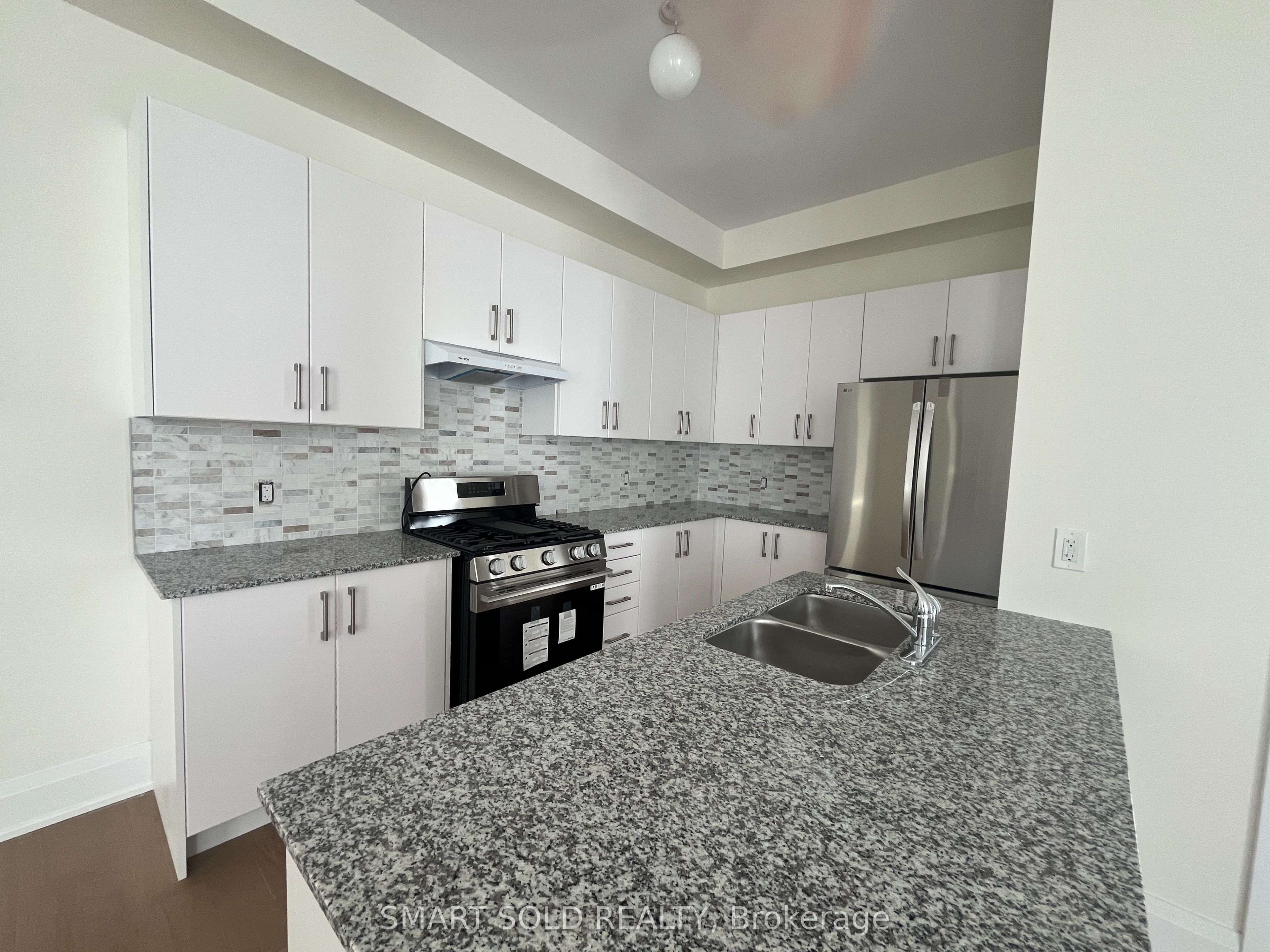 42 Mindanao Avenue, Markham, ON L6C 3E1 photo 5