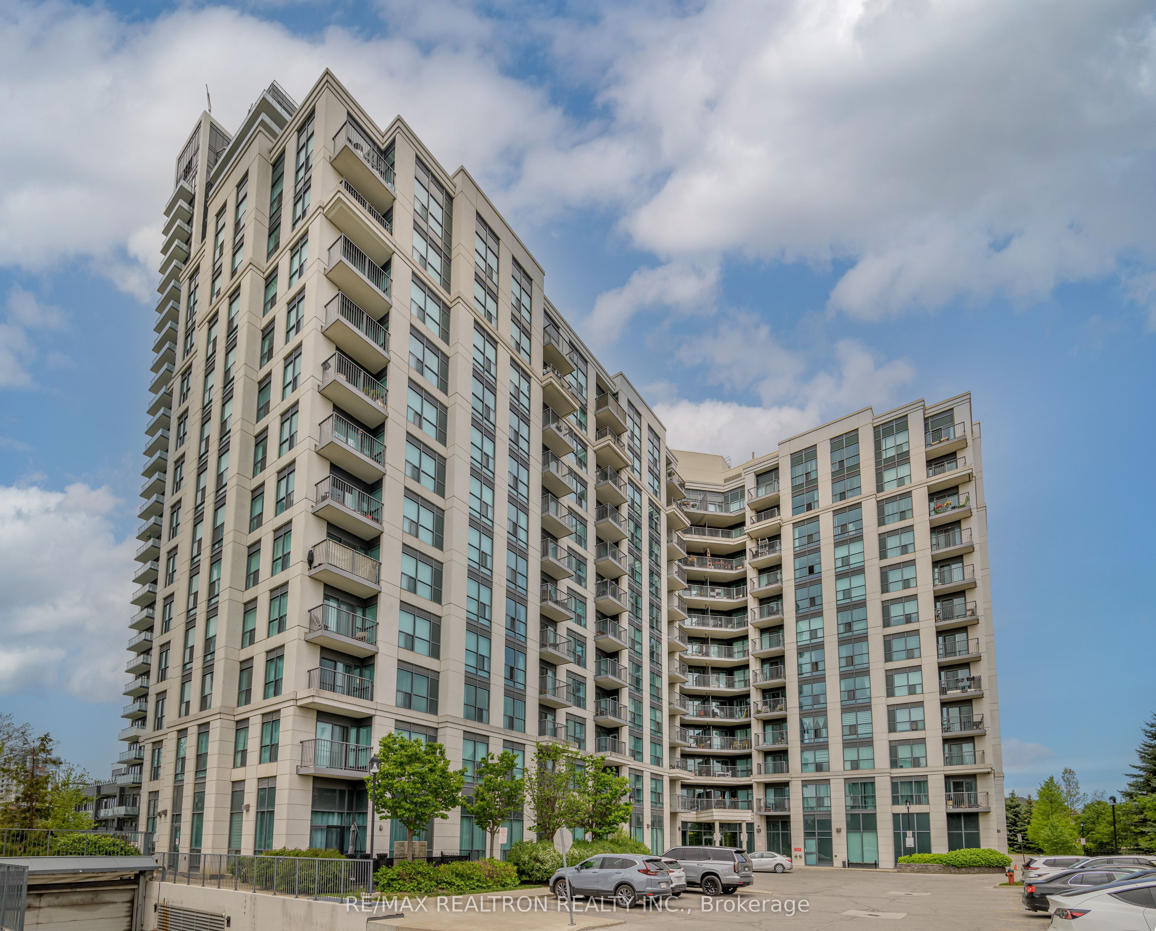 185 Oneida Crescent 505, Richmond Hill, ON L4B 0B1
