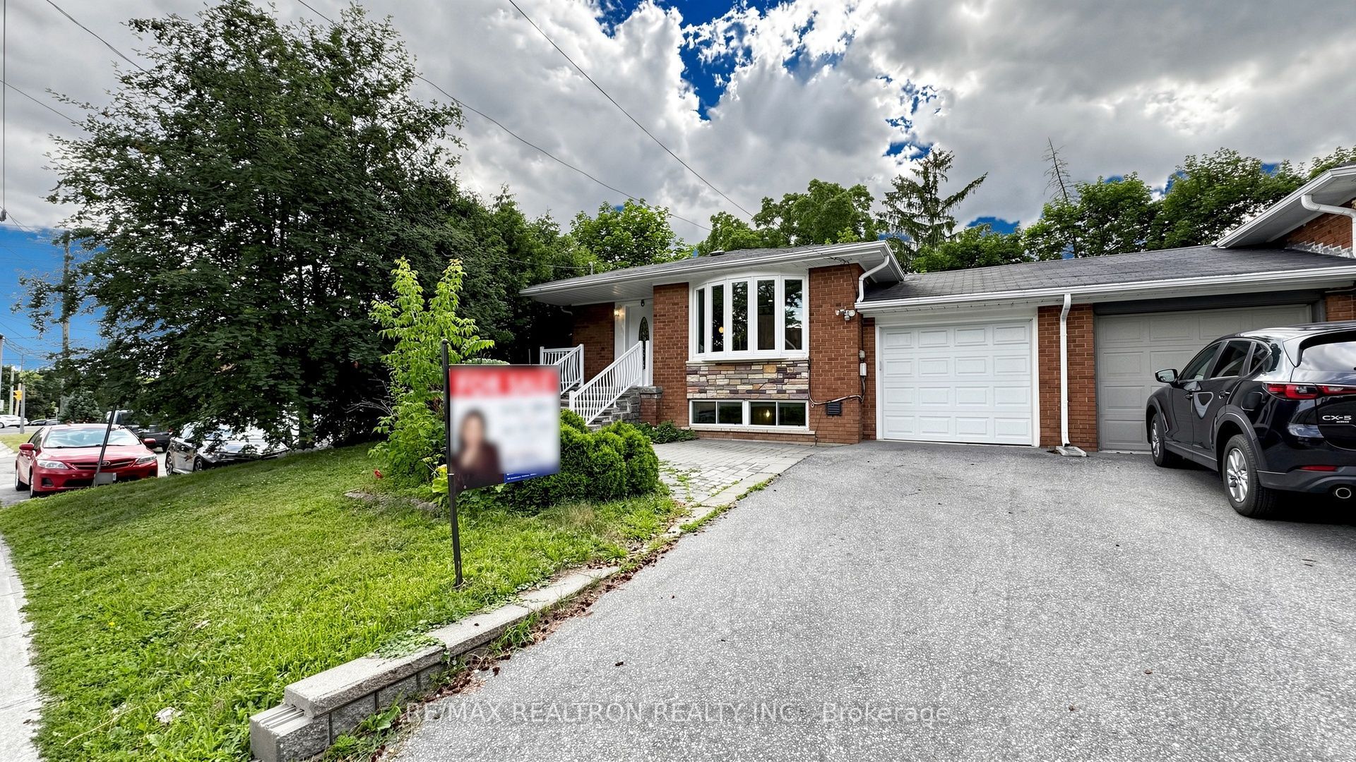 6 Albert Street, Markham, ON L3P 2T2 photo 2