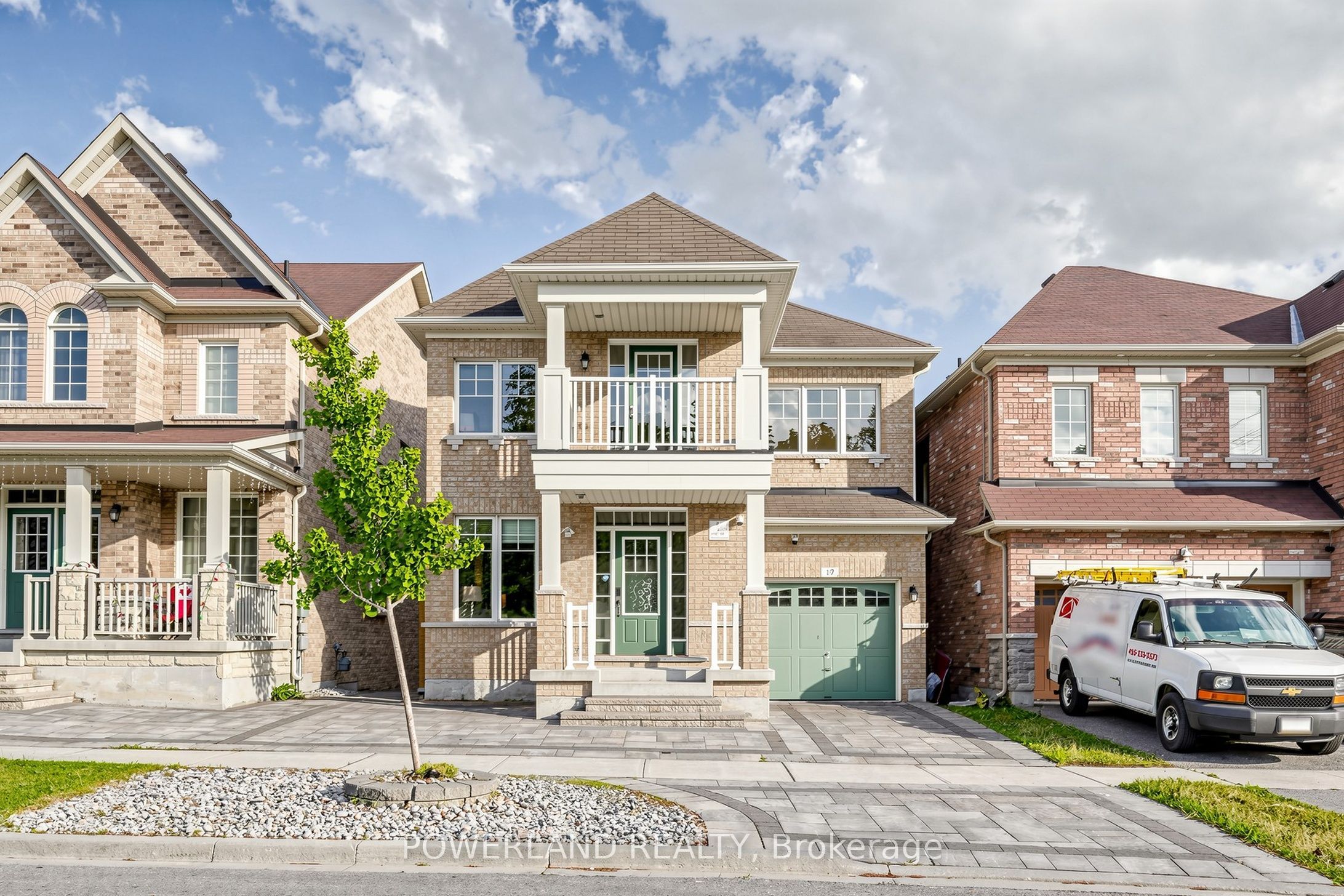 17 Fierheller Court, Markham, ON L6C 0W6 photo 2