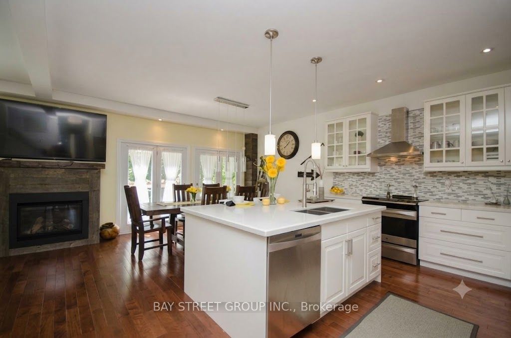 133 Riveredge Drive, Georgina, ON L4P 2P4 photo 4