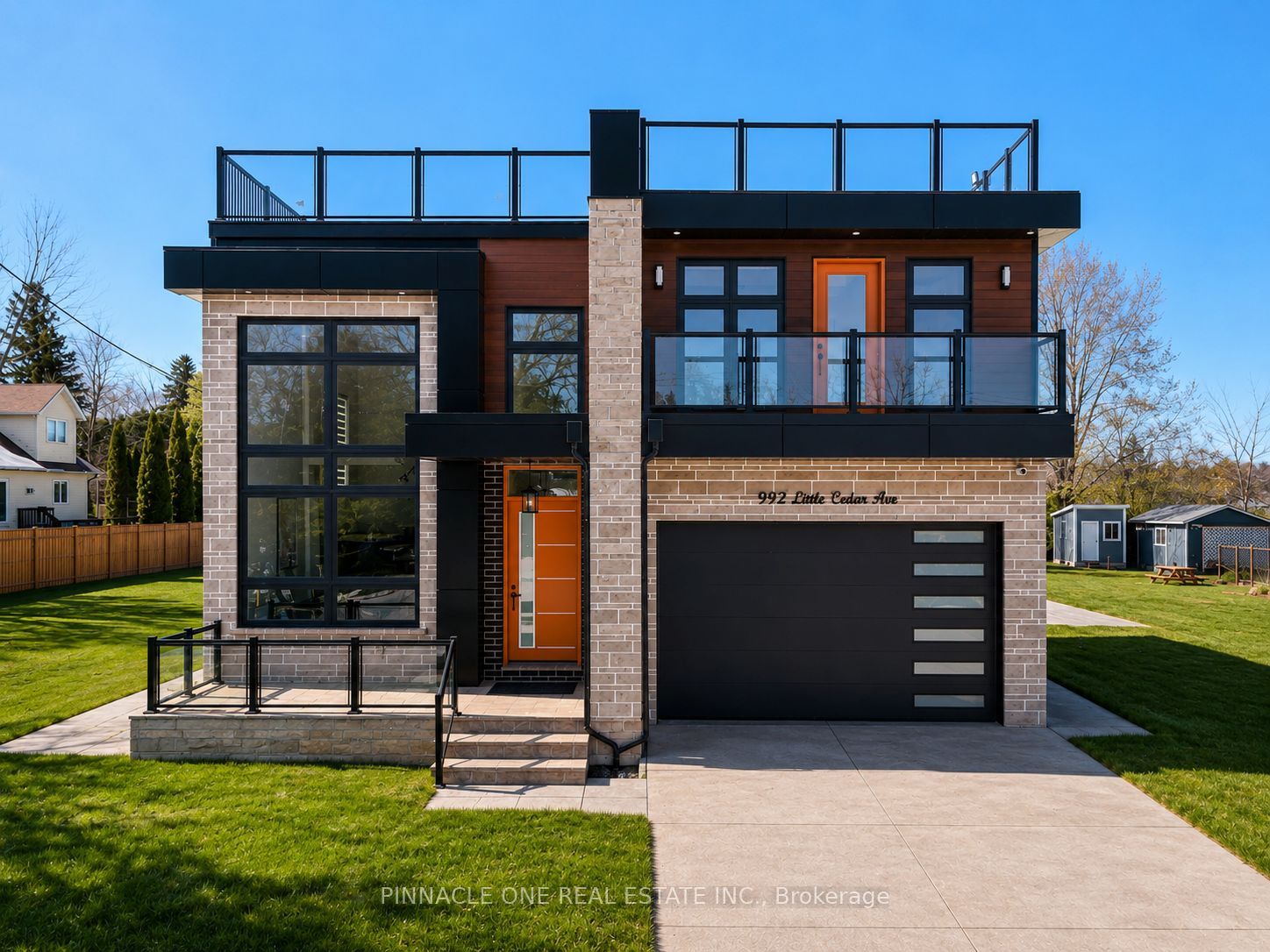 992 Little Cedar Avenue, Innisfil, ON L0L 1W0 photo 2