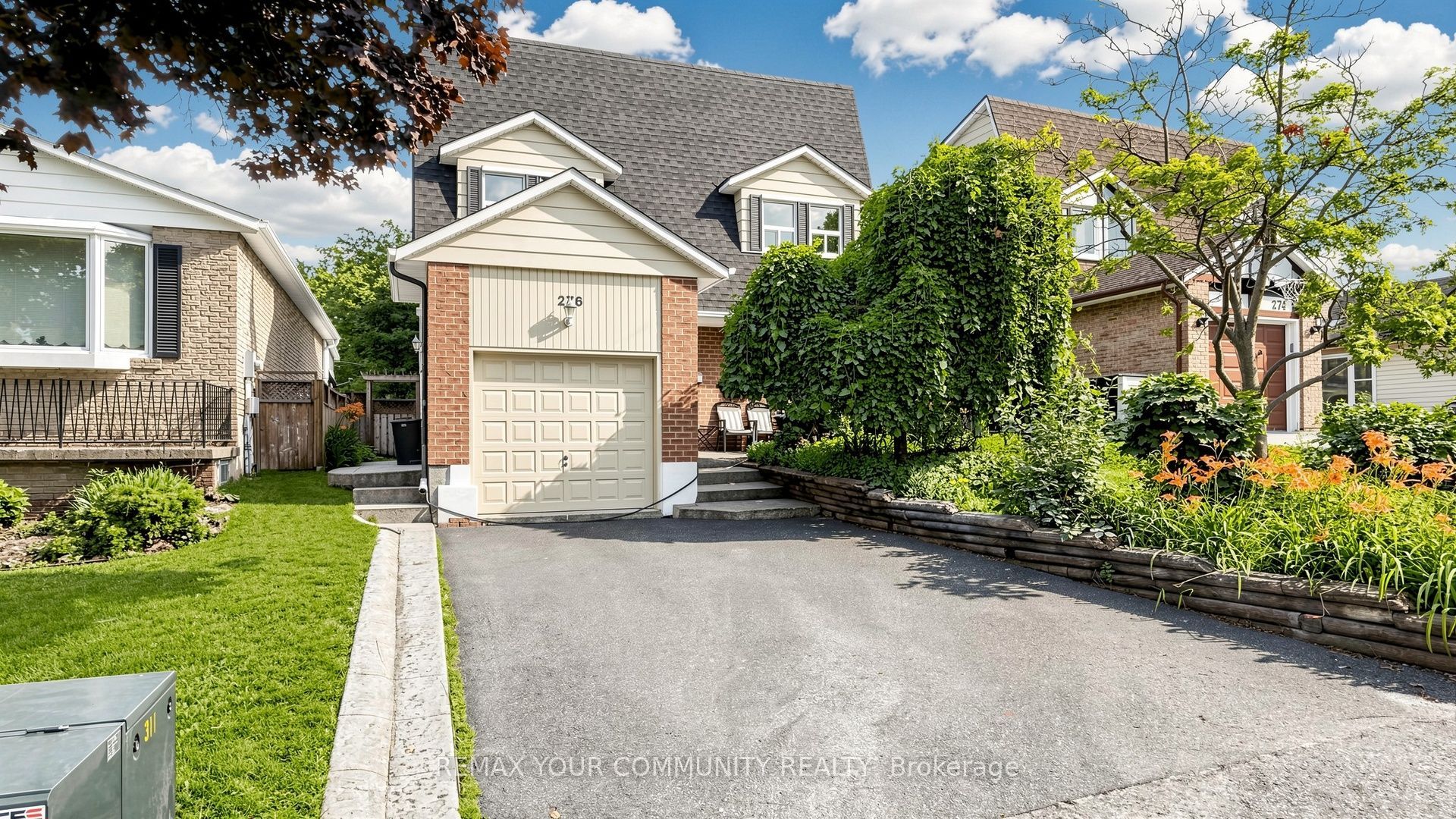276 Currey Crescent, Newmarket, ON L3Y 5M9 photo 2