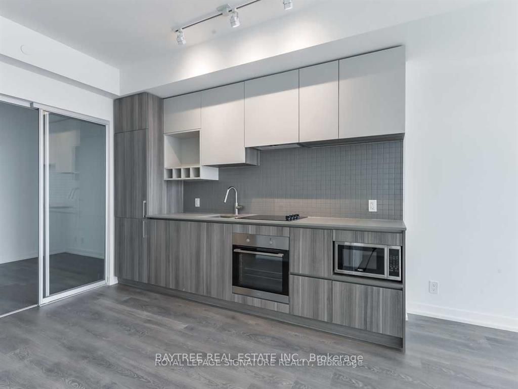 5 Buttermill Avenue 3607, Vaughan, ON L4K 0J5 photo 2