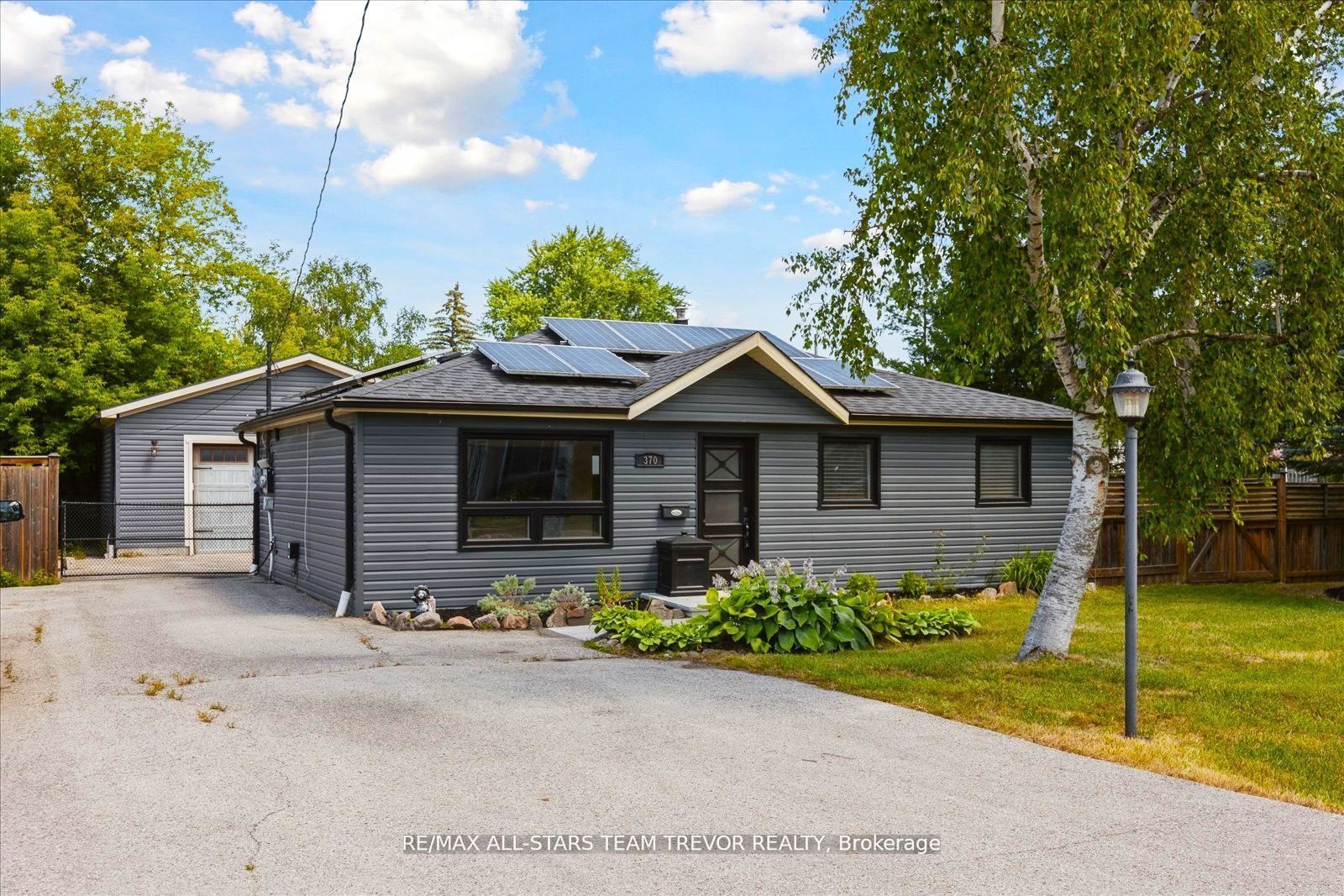 370 Adeline Drive, Georgina, ON L4P 3C3