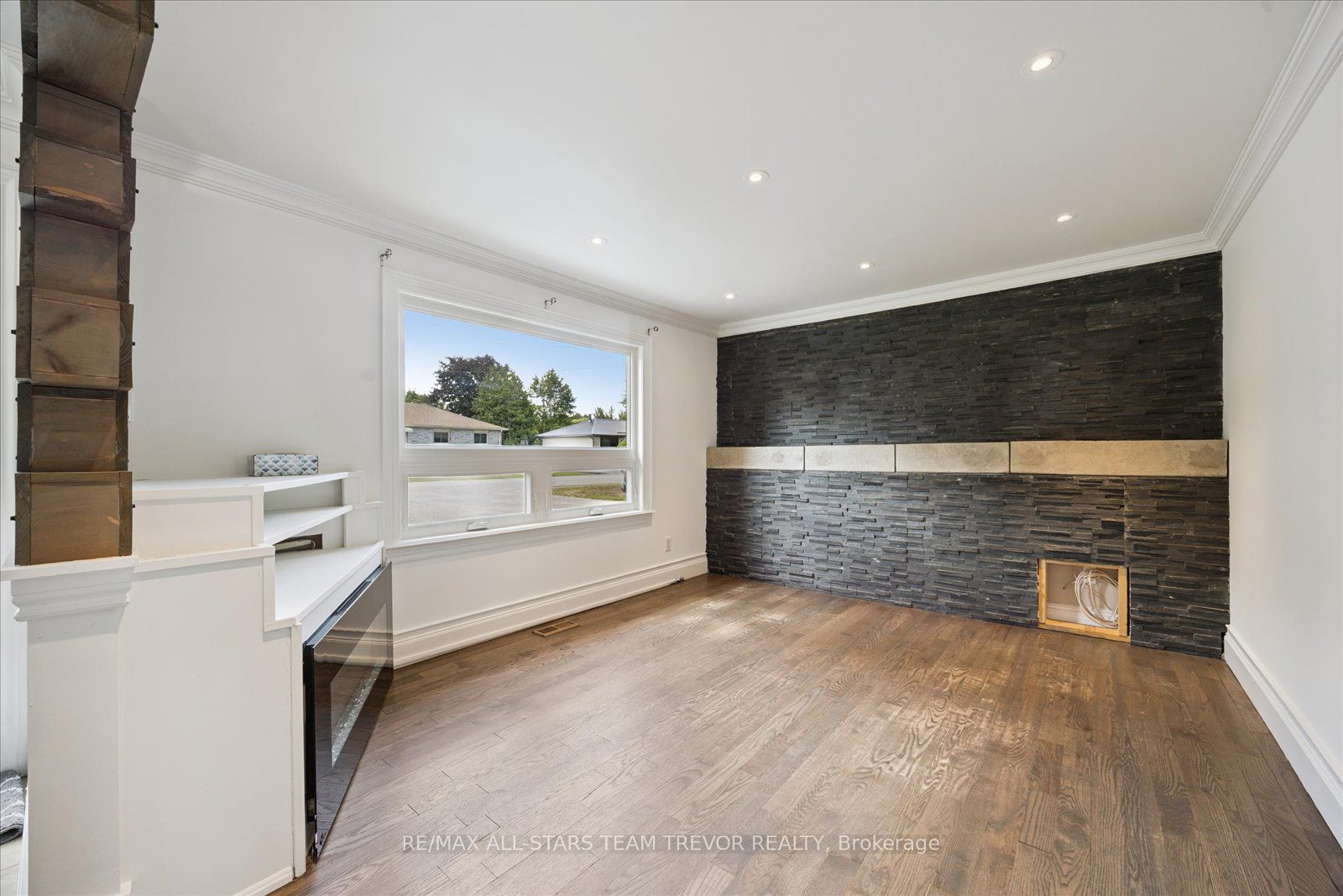 370 Adeline Drive, Georgina, ON L4P 3C3 photo 3