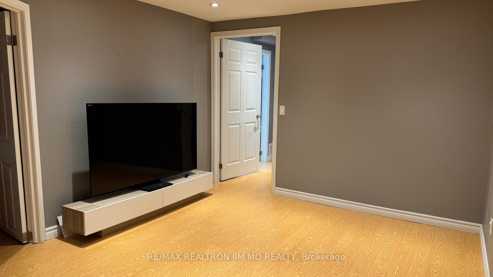 50 Reginald Crescent Basement, Markham, ON L3P 3T7 photo 3