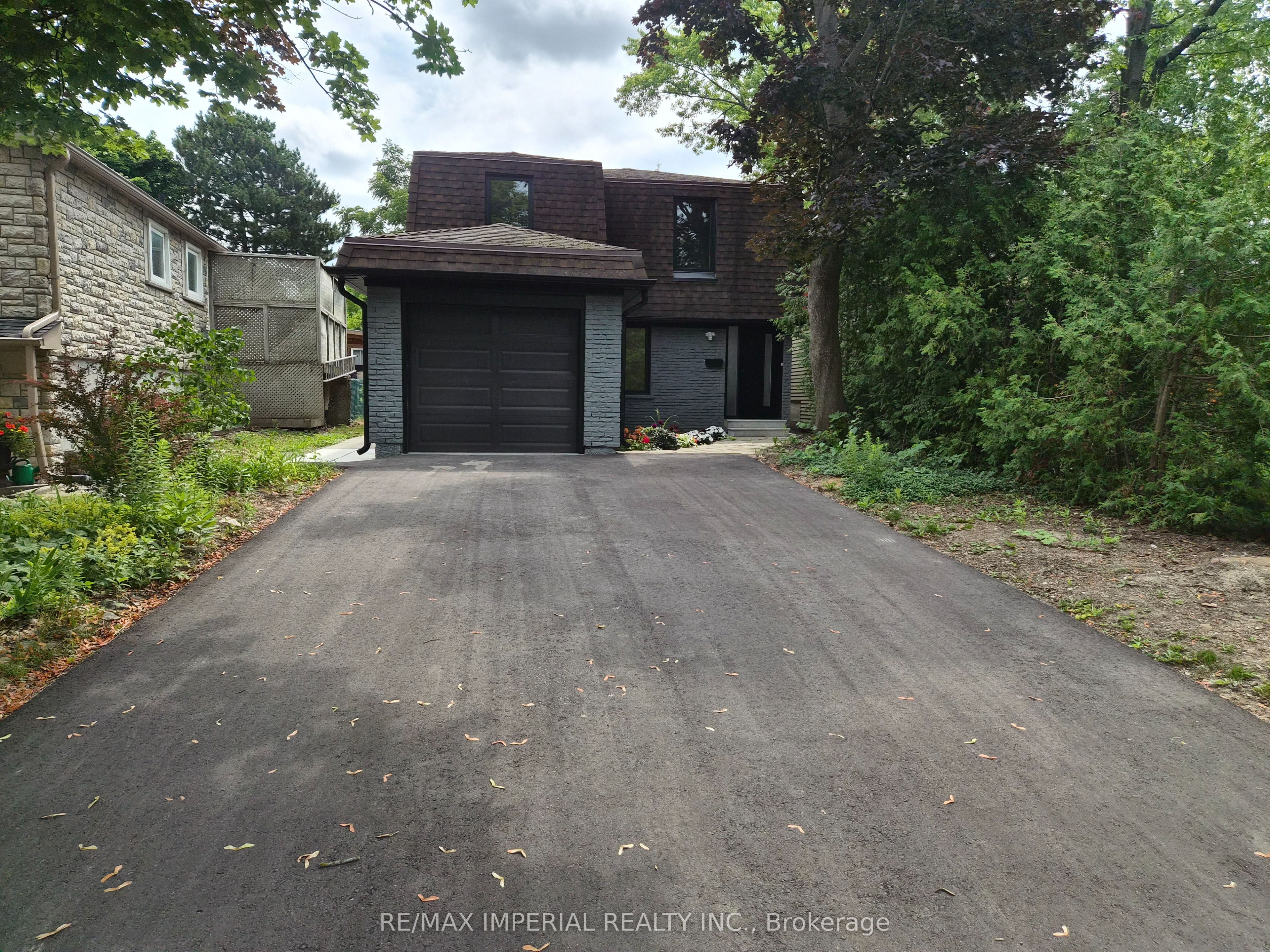 191 Avenue Road, Richmond Hill, ON L4C 4Z7