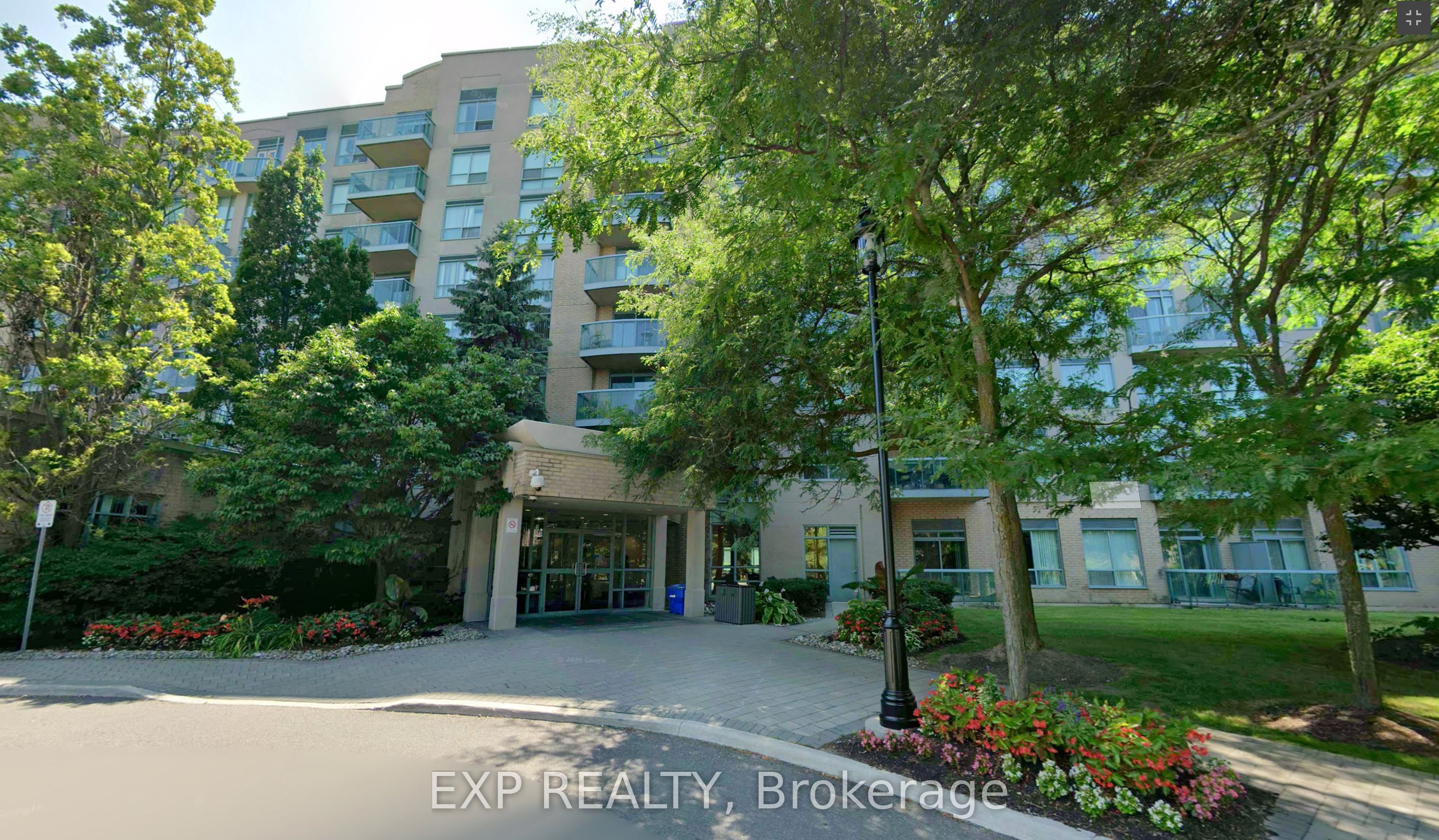 3 Ellesmere Street 205, Richmond Hill, ON L4B 4N2 photo 3