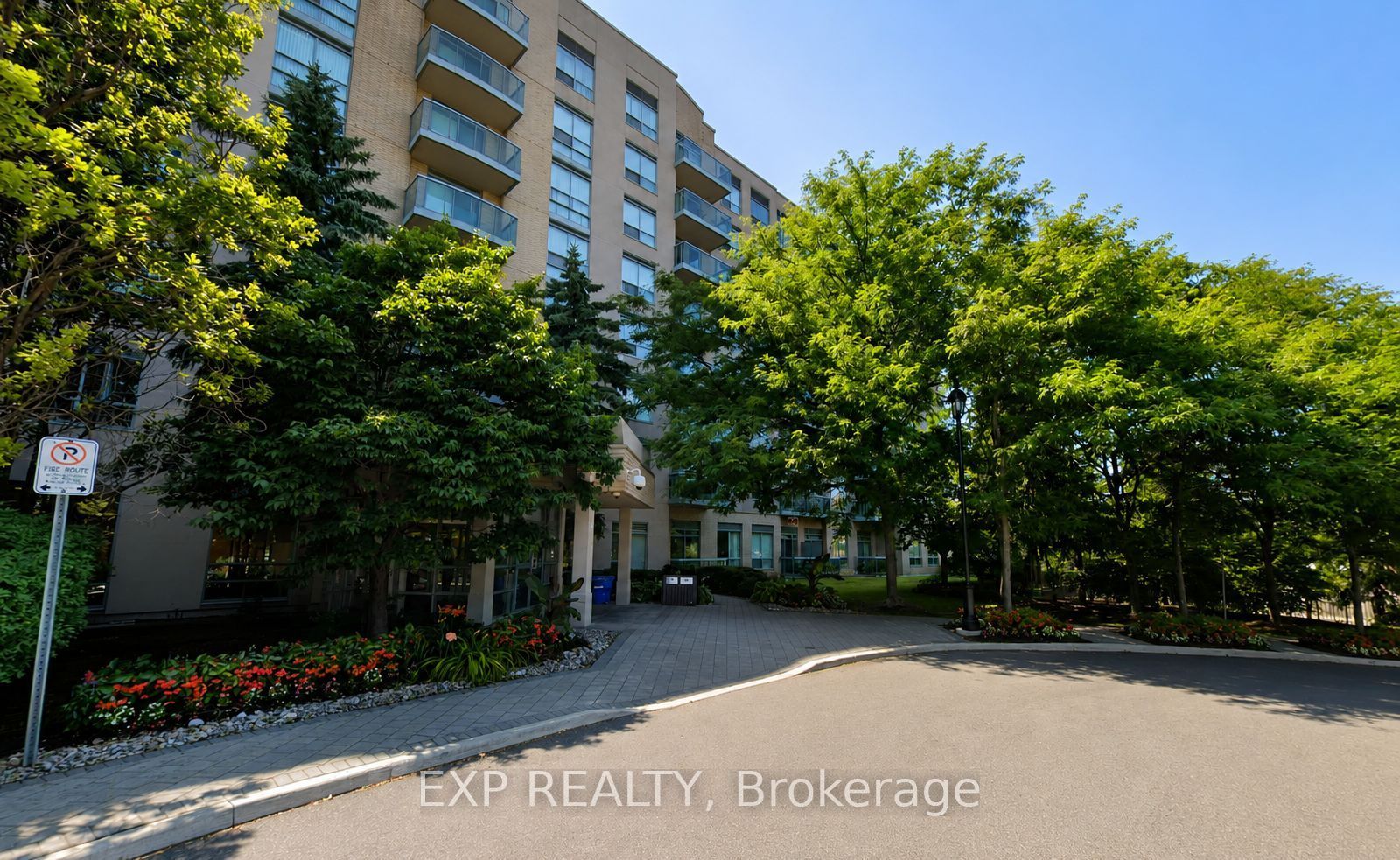 3 Ellesmere Street 205, Richmond Hill, ON L4B 4N2 photo 4