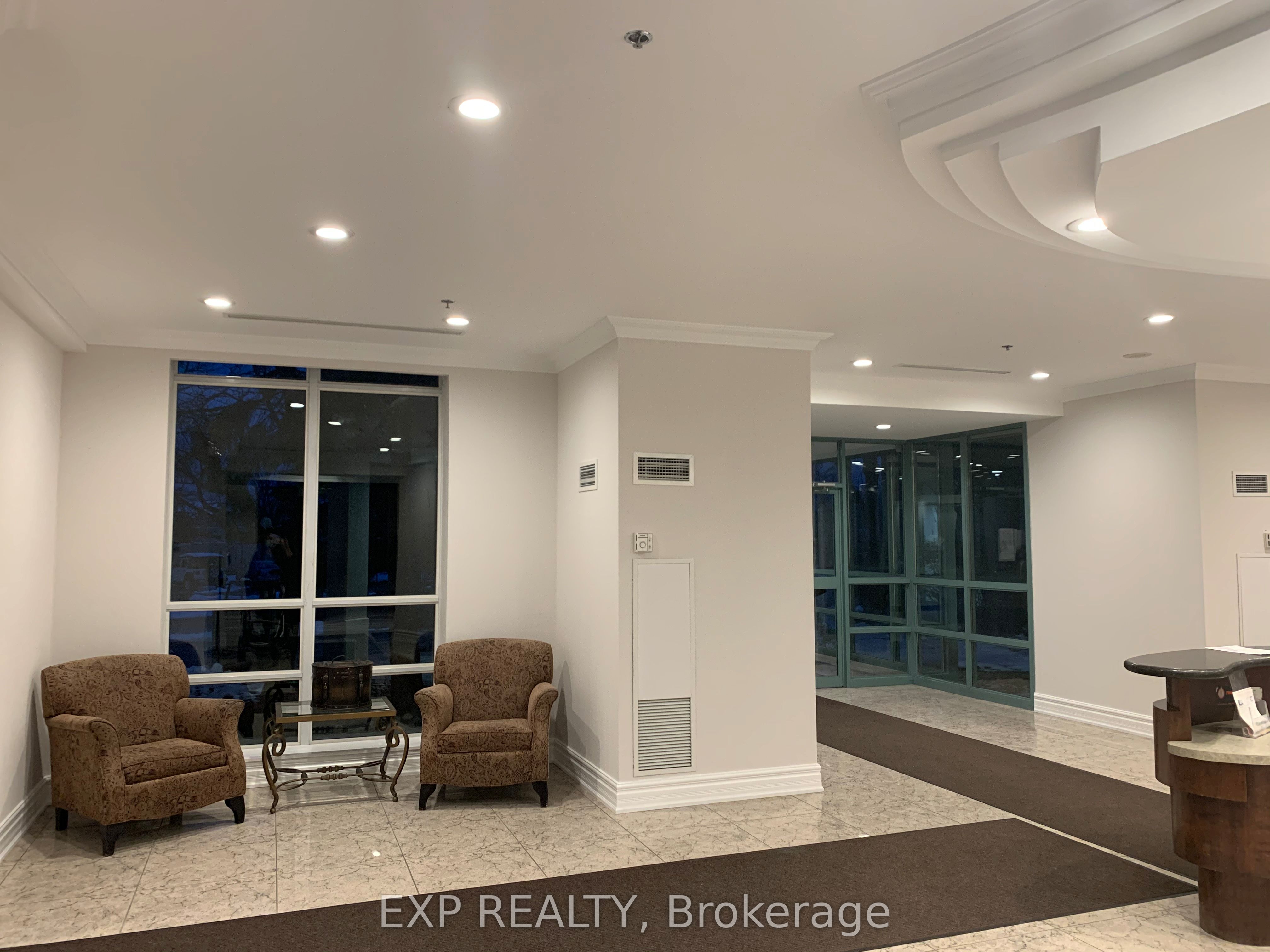 3 Ellesmere Street 205, Richmond Hill, ON L4B 4N2 photo 5