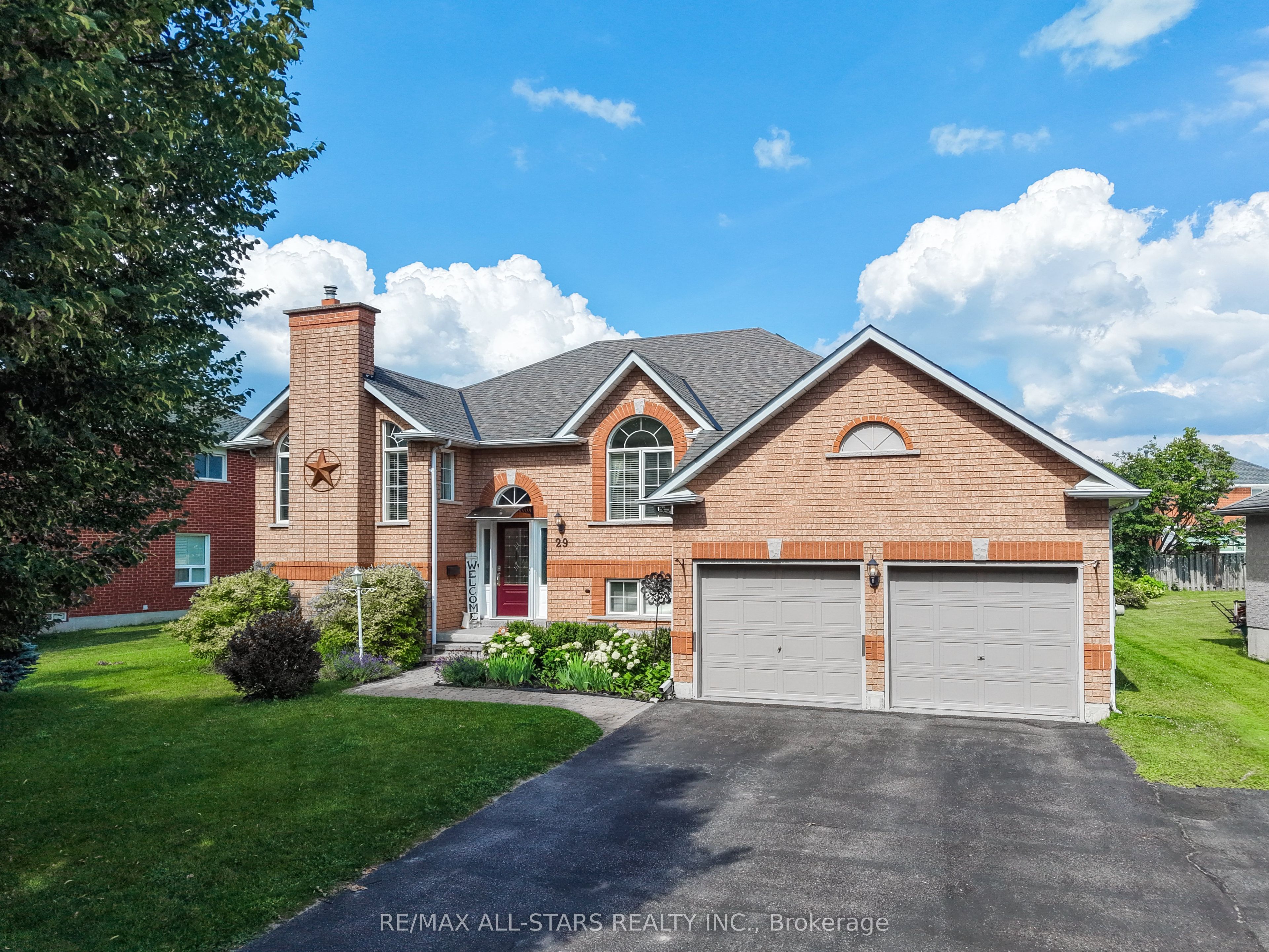 29 Fourth Avenue N, Uxbridge, ON L9P 1V5